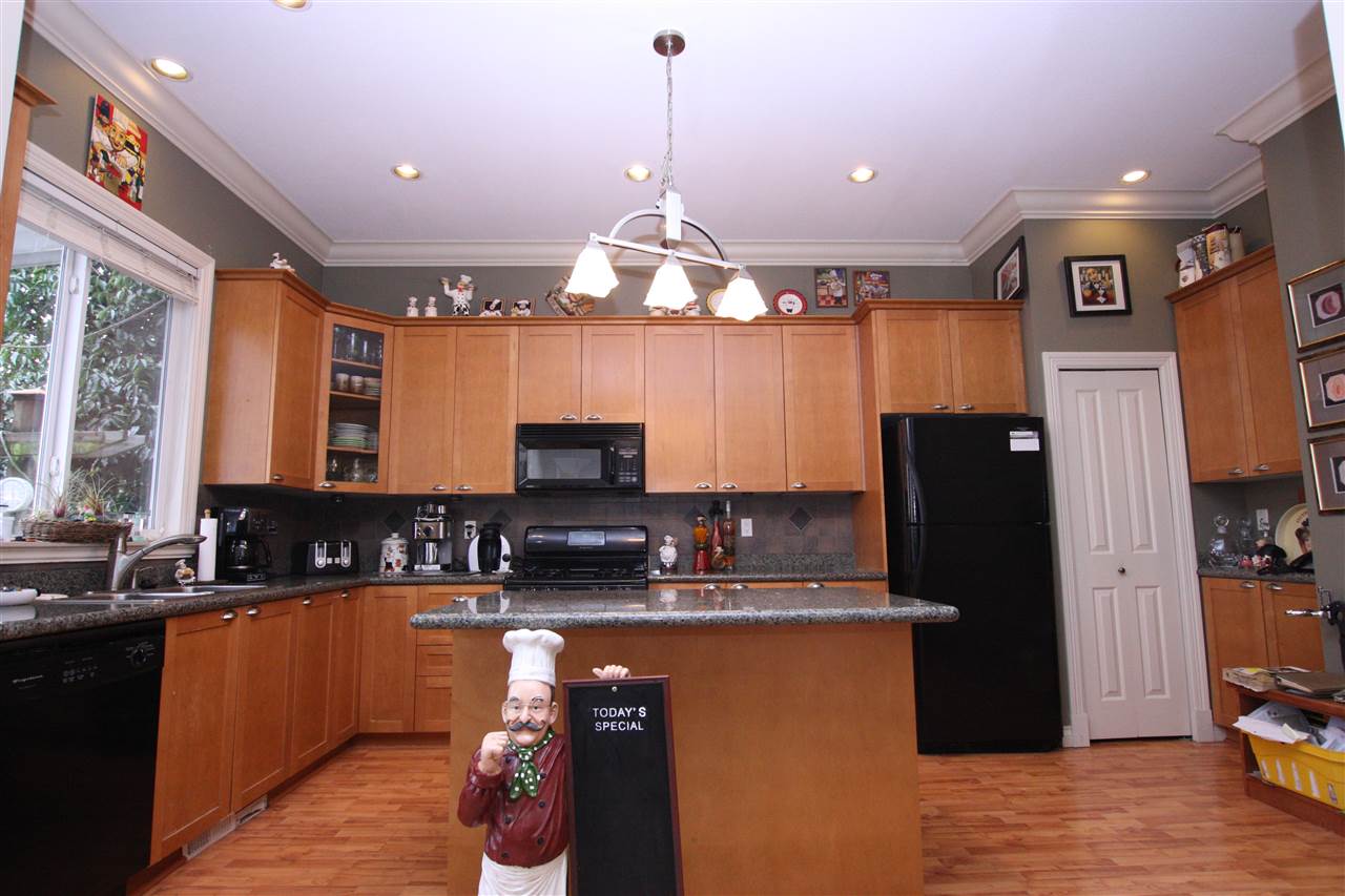 16898 78b Avenue Surrey, BC 11
