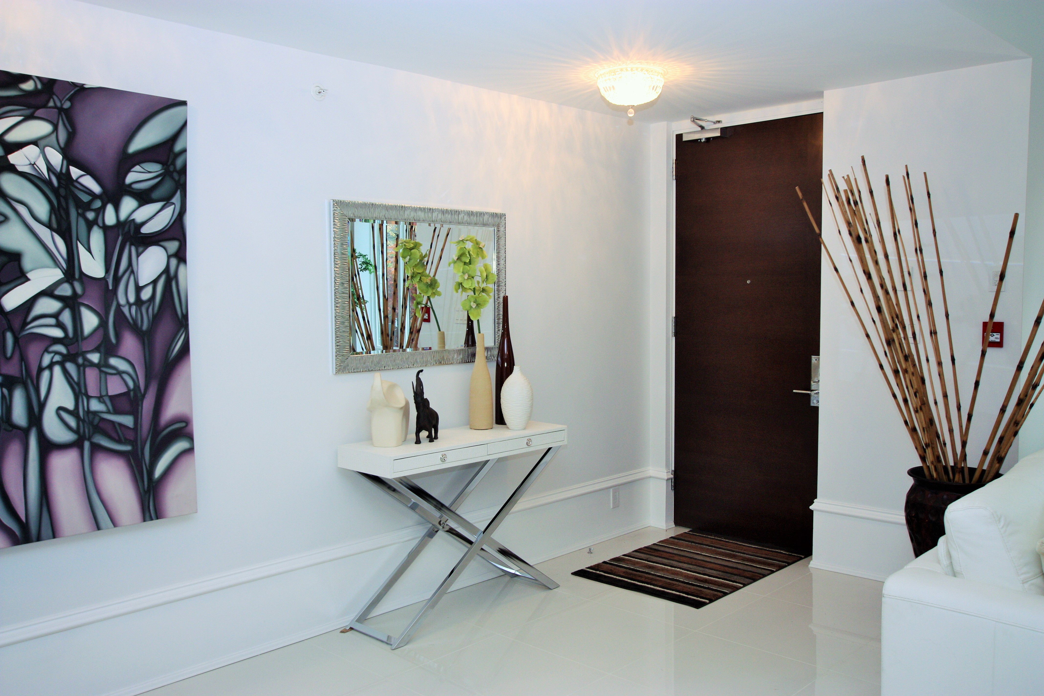 888 HELMCKEN Street  Vancouver BC, V6Z 1V8 2