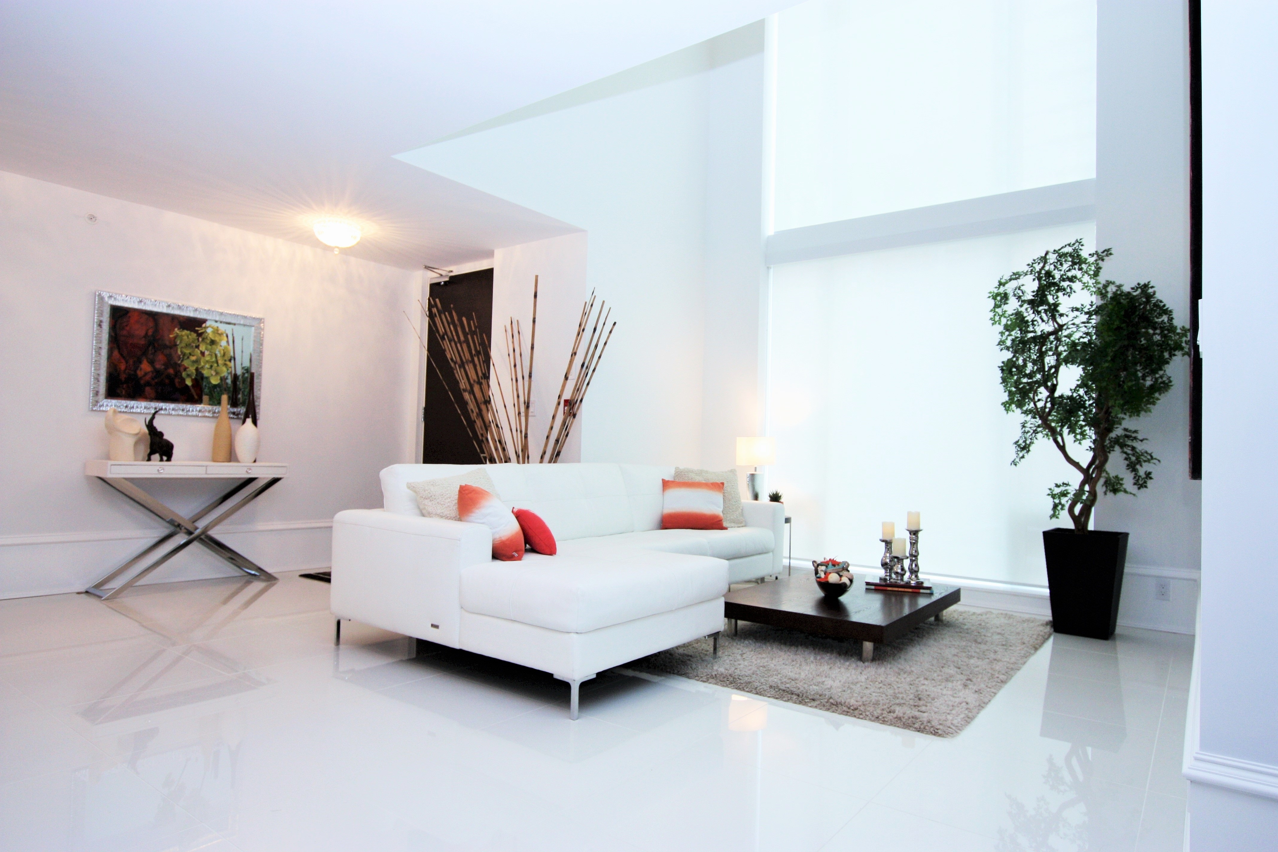 888 HELMCKEN Street  Vancouver BC, V6Z 1V8 4