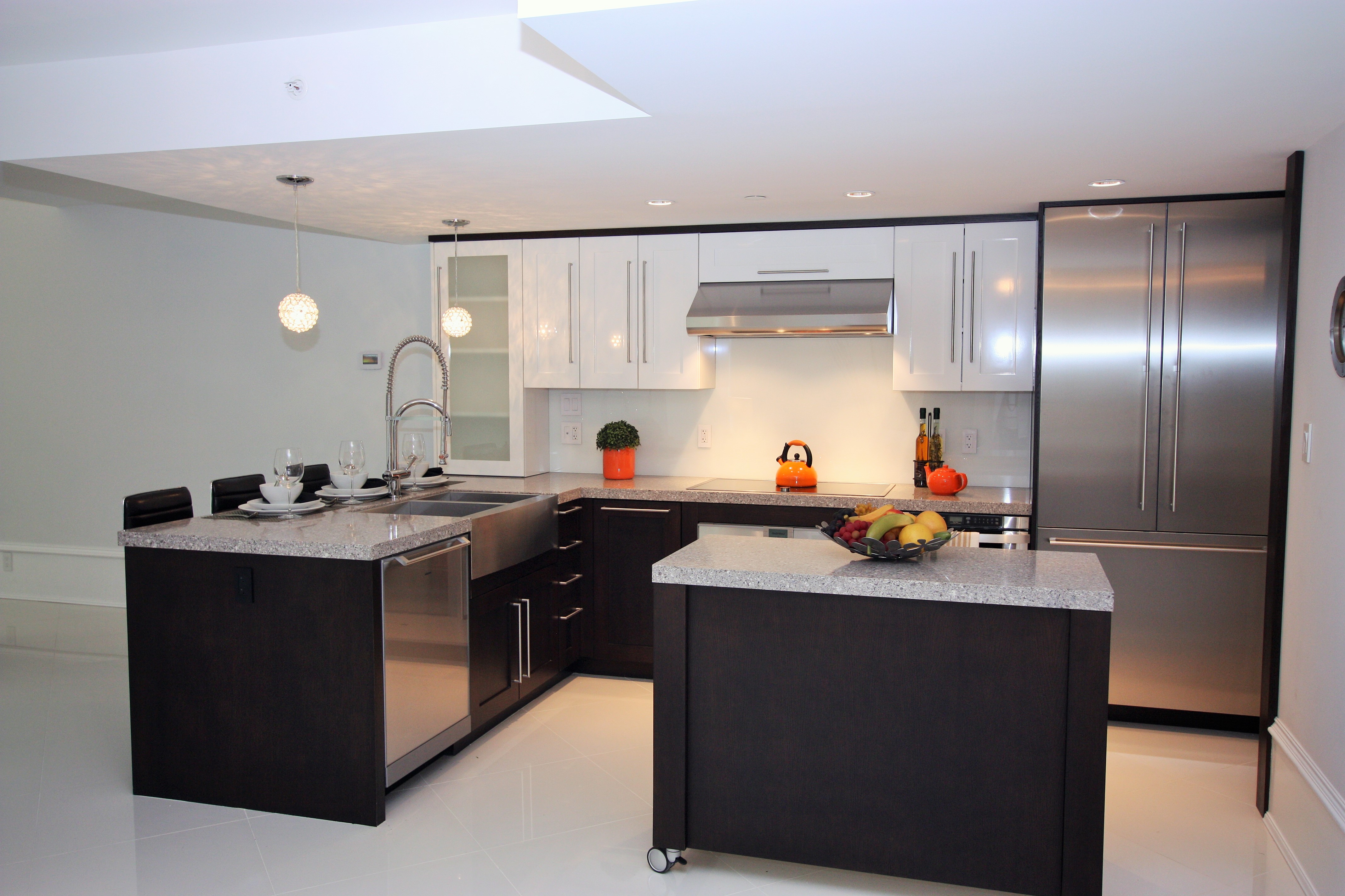 888 HELMCKEN Street  Vancouver BC, V6Z 1V8 8