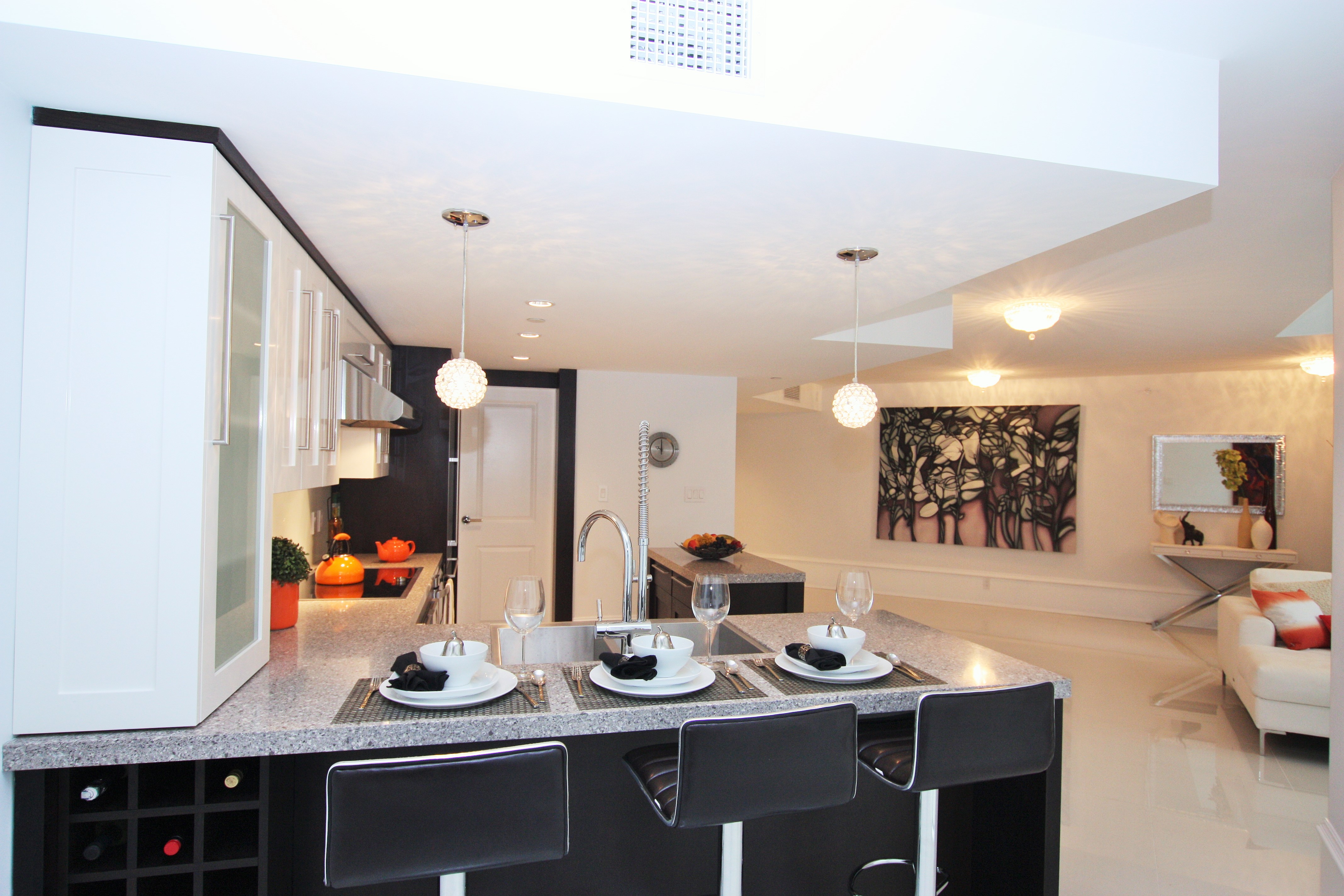 888 HELMCKEN Street  Vancouver BC, V6Z 1V8 9