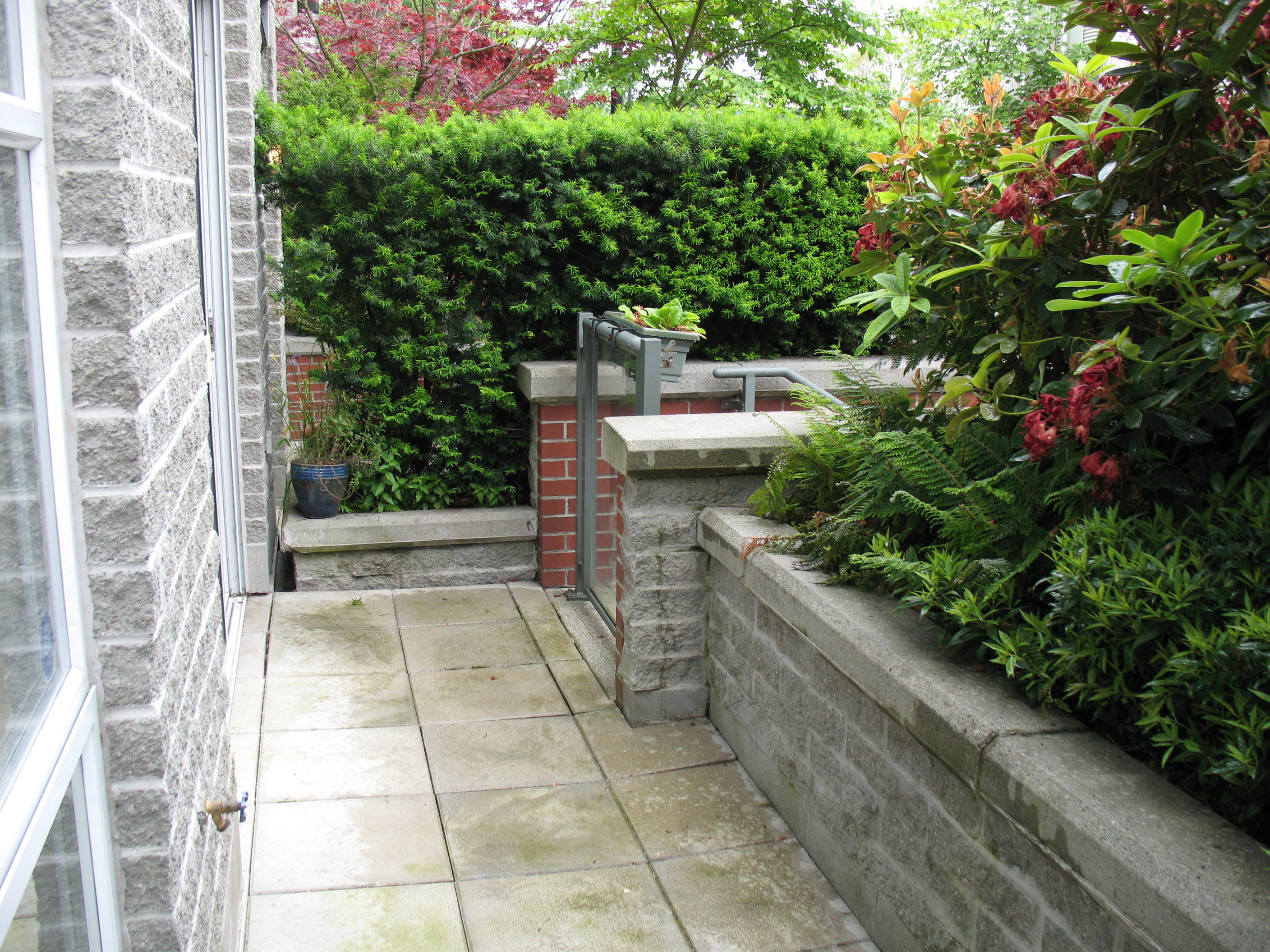 110 2288 MARSTRAND Ave 2
