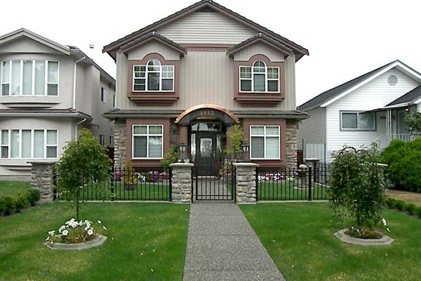 2823 PENDER STREET, Vancouver