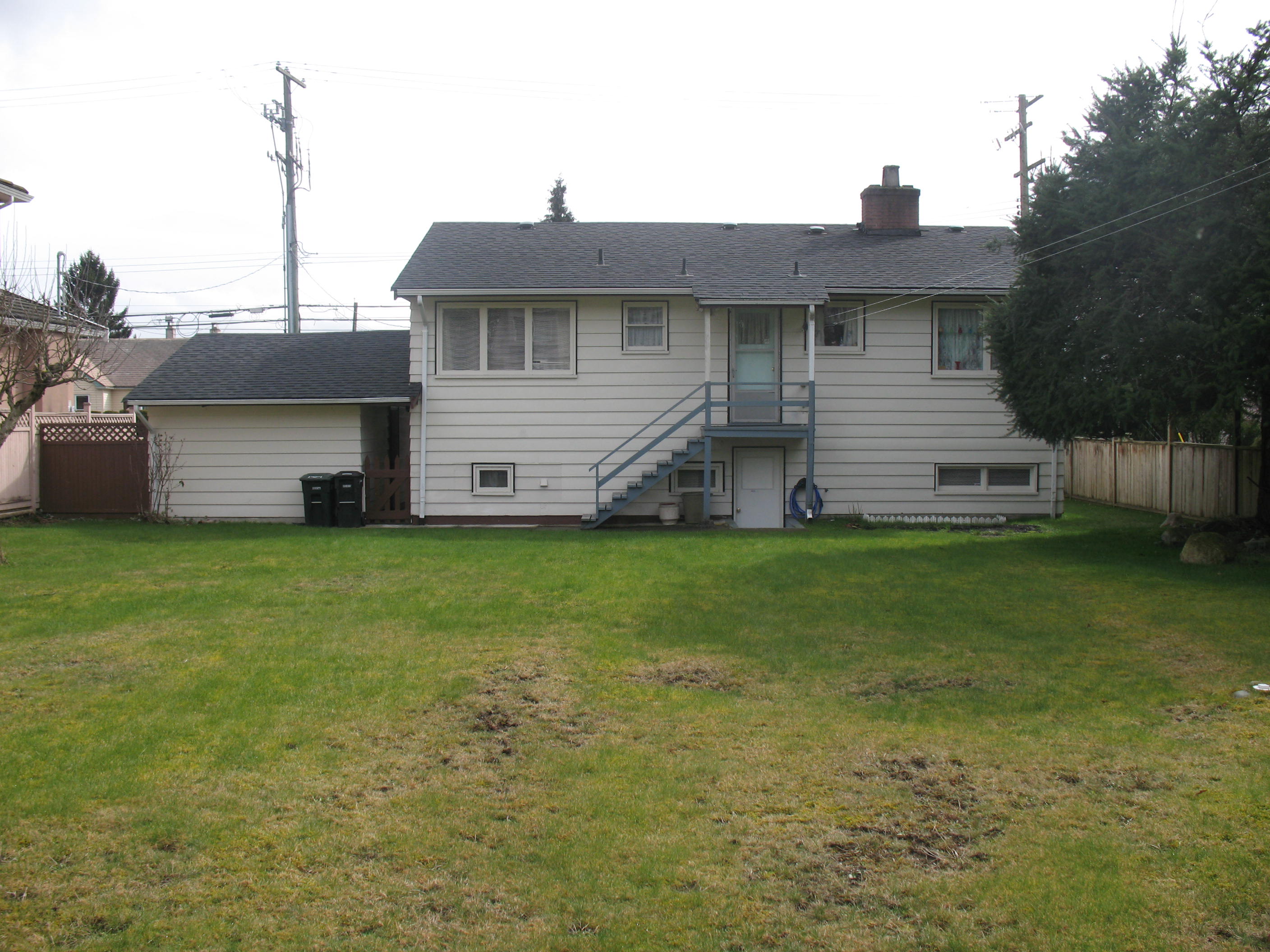 7113 10TH Ave,  Burnaby BC, V3N 2R5 9