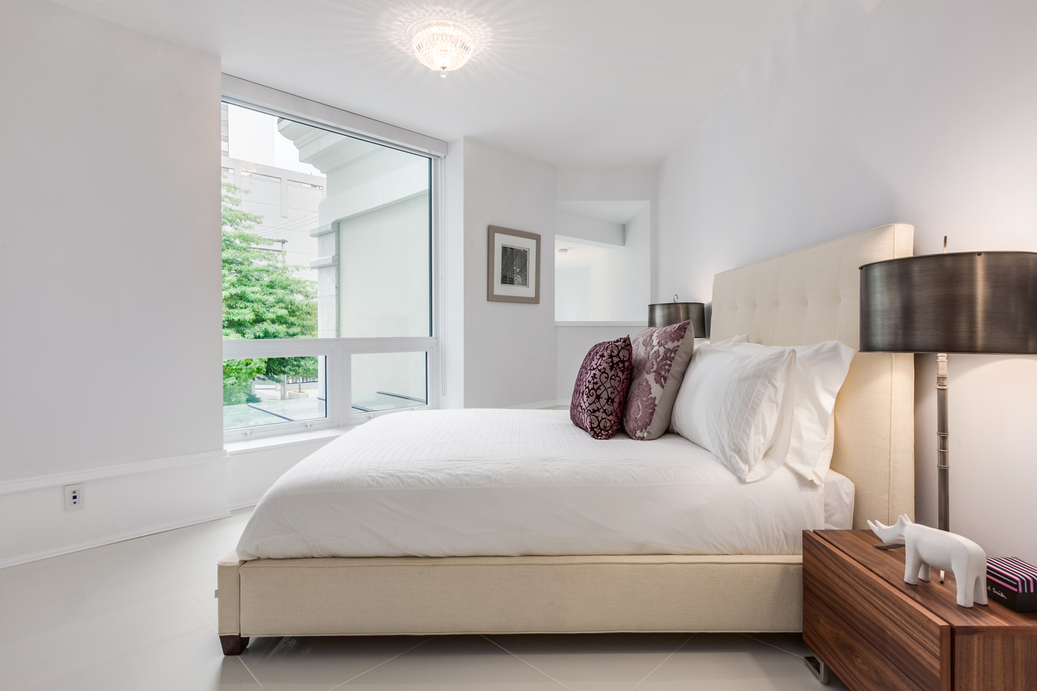 888 HELMCKEN Street  Vancouver BC, V6Z 1V8 21