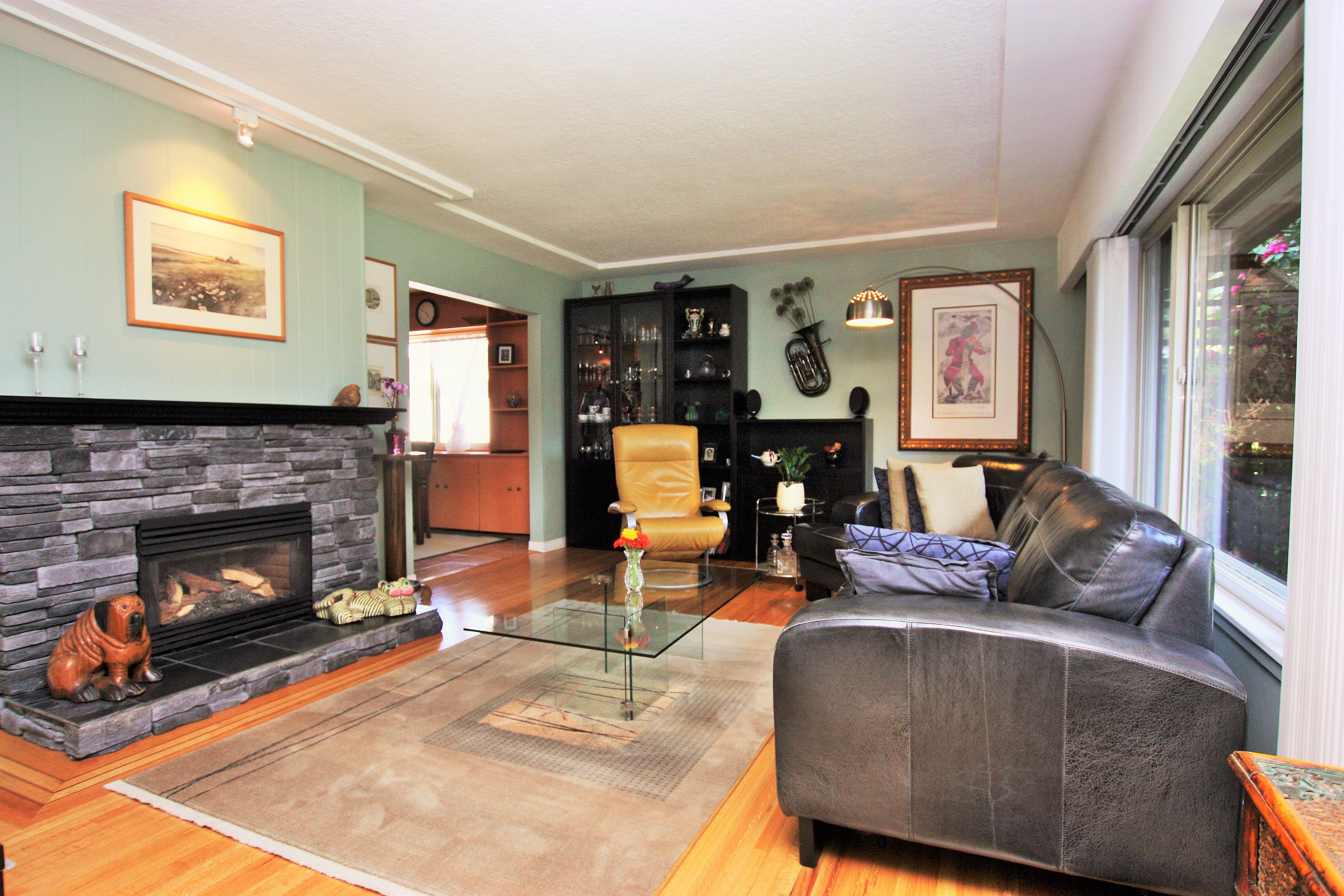 4177 Dominion Street,  Burnaby BC, V5G 1C5 5