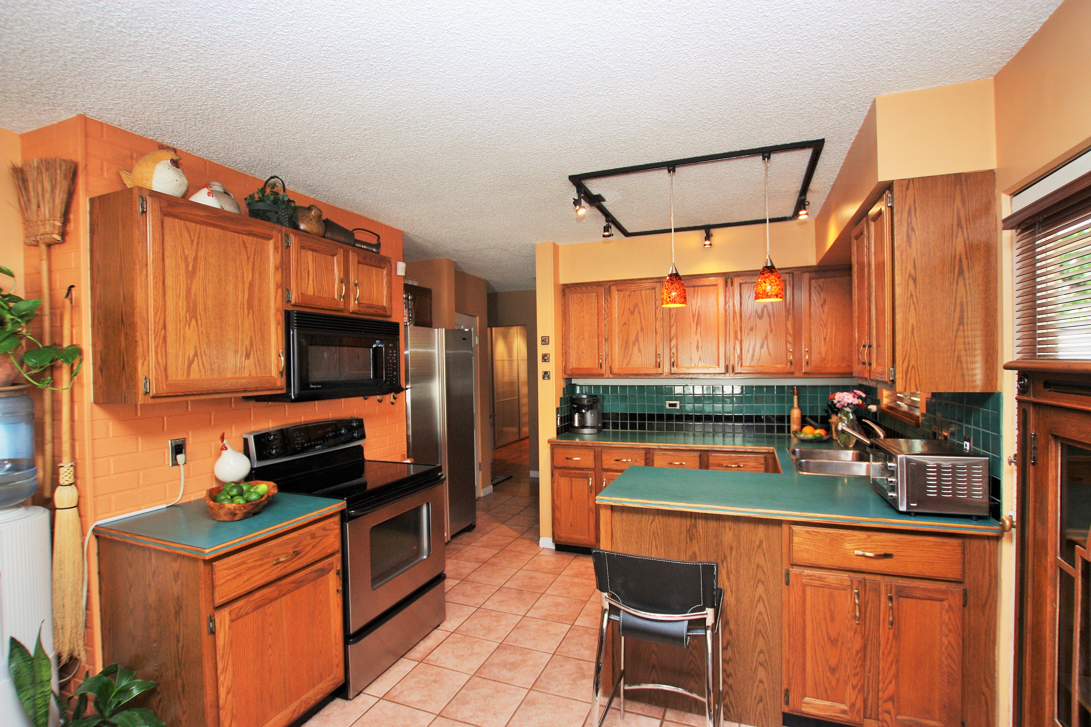 4177 Dominion Street,  Burnaby BC, V5G 1C5 2