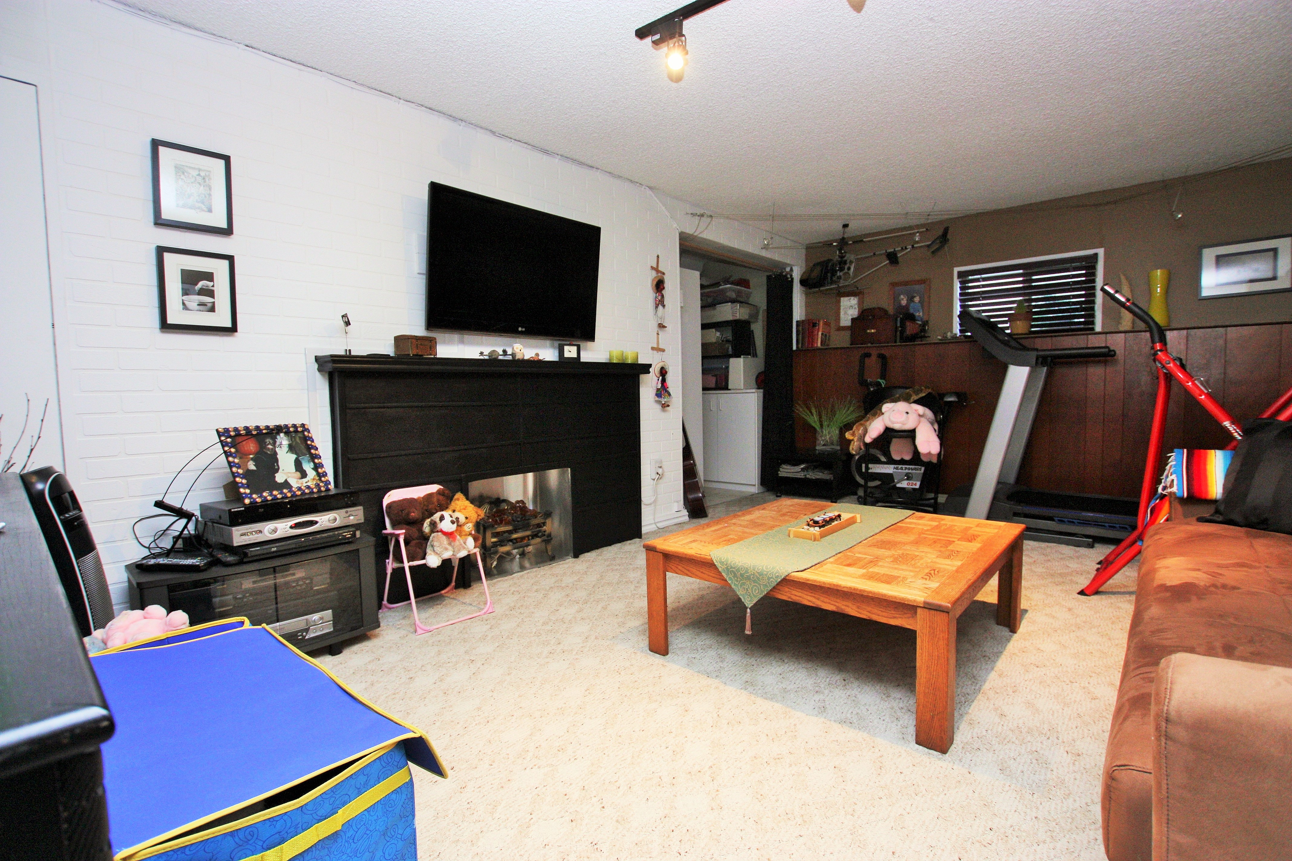 4177 Dominion Street,  Burnaby BC, V5G 1C5 9