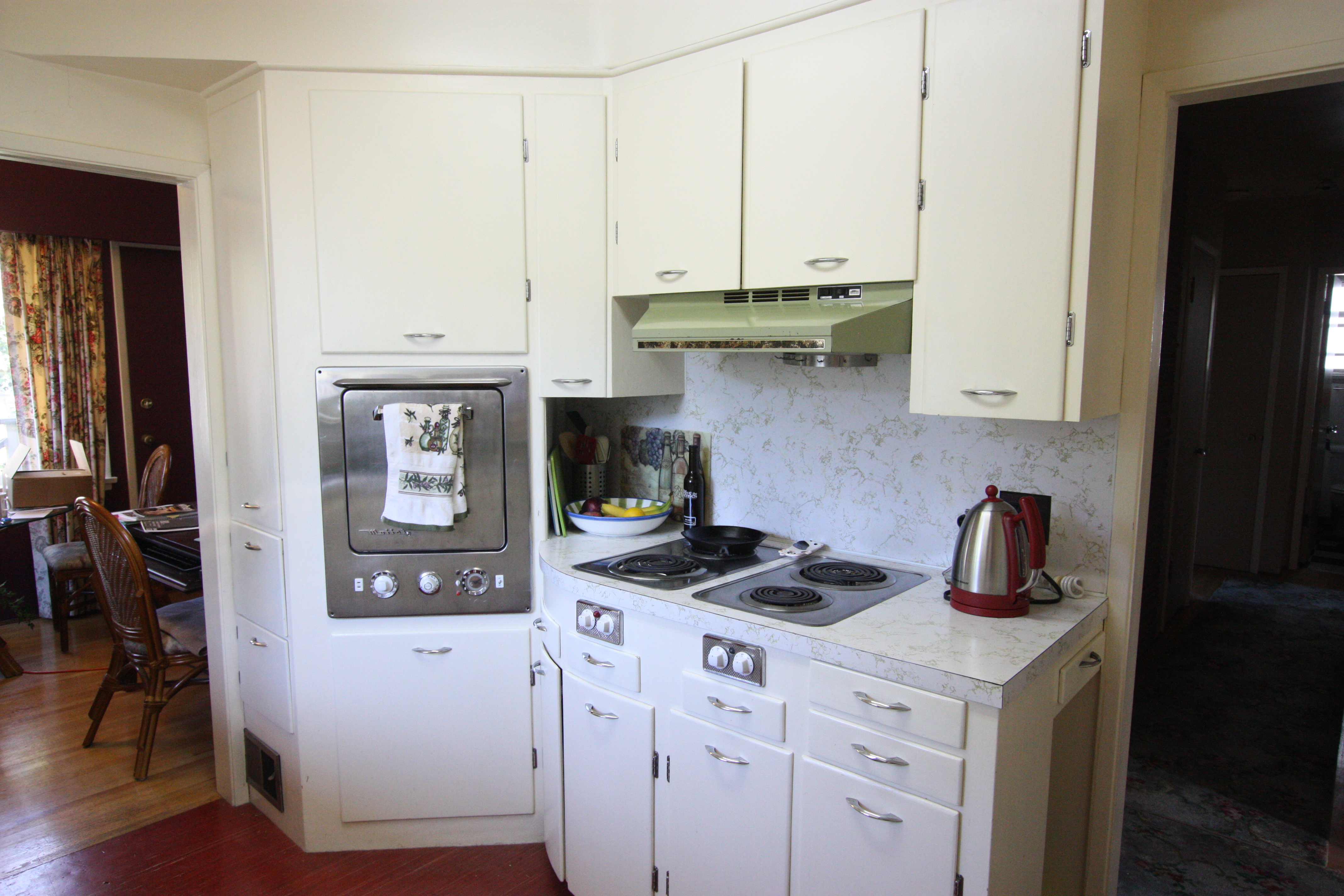 7251 CURTIS Street  Burnaby, BC  V5A 1K1 7