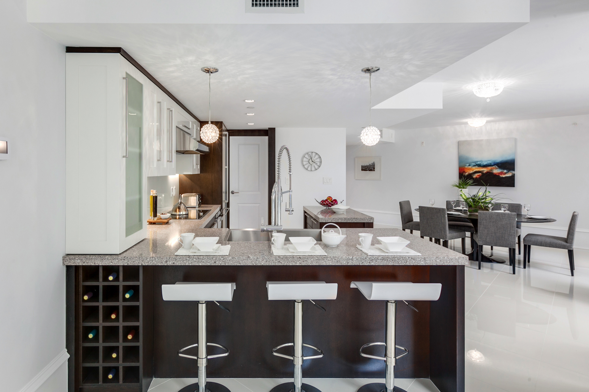 888 HELMCKEN Street  Vancouver BC, V6Z 1V8 27