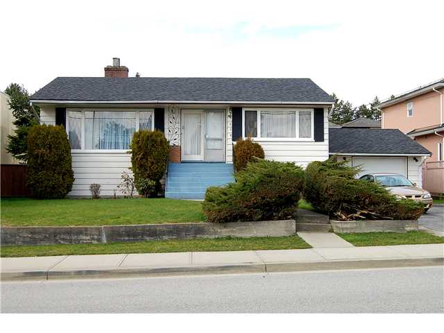 7113- E. 10TH AVE, Burnaby BC