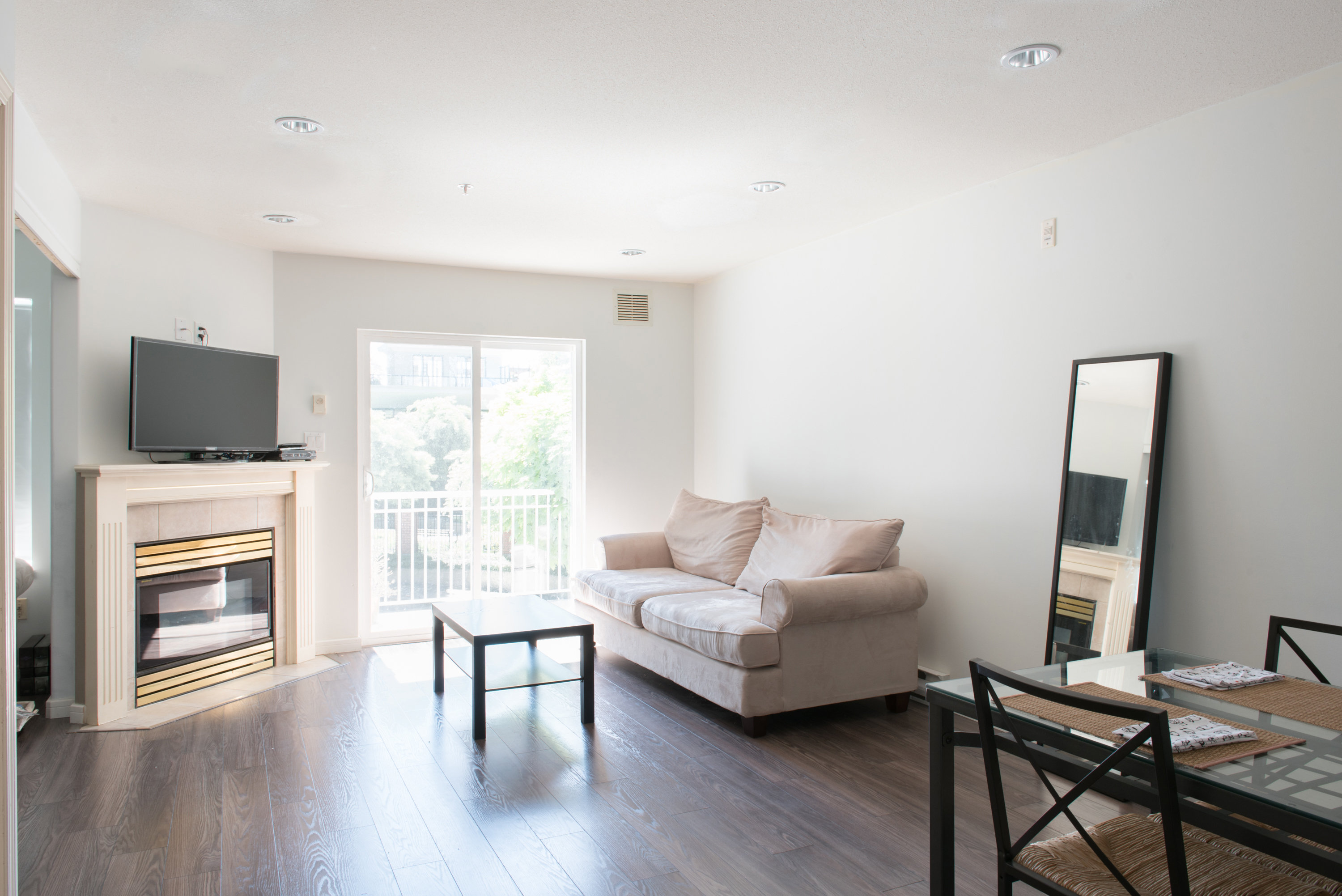 113 624 AGNES STREET, New Westminster, BC 3