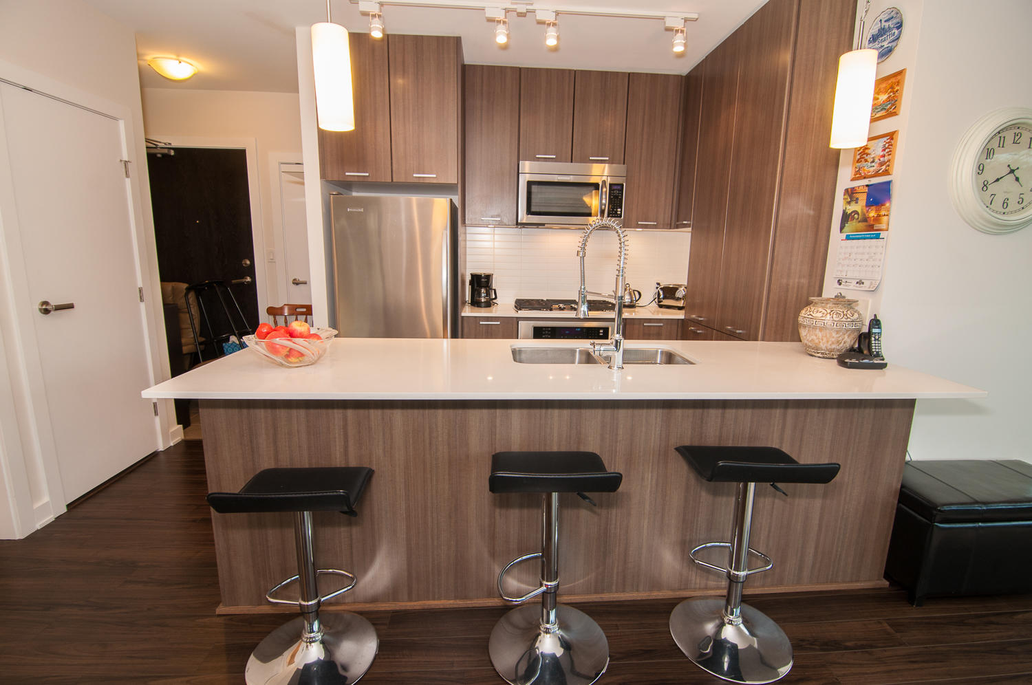 607 301 CAPILANO ROAD, Port Moody, BC 12