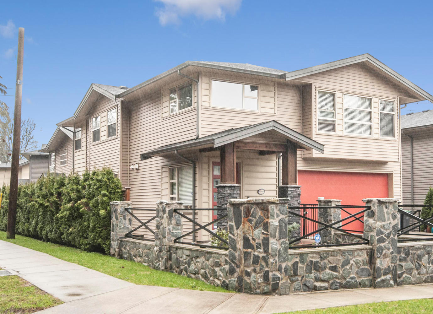 1102 CAWTHRA COURT, Coquitlam, BC 2