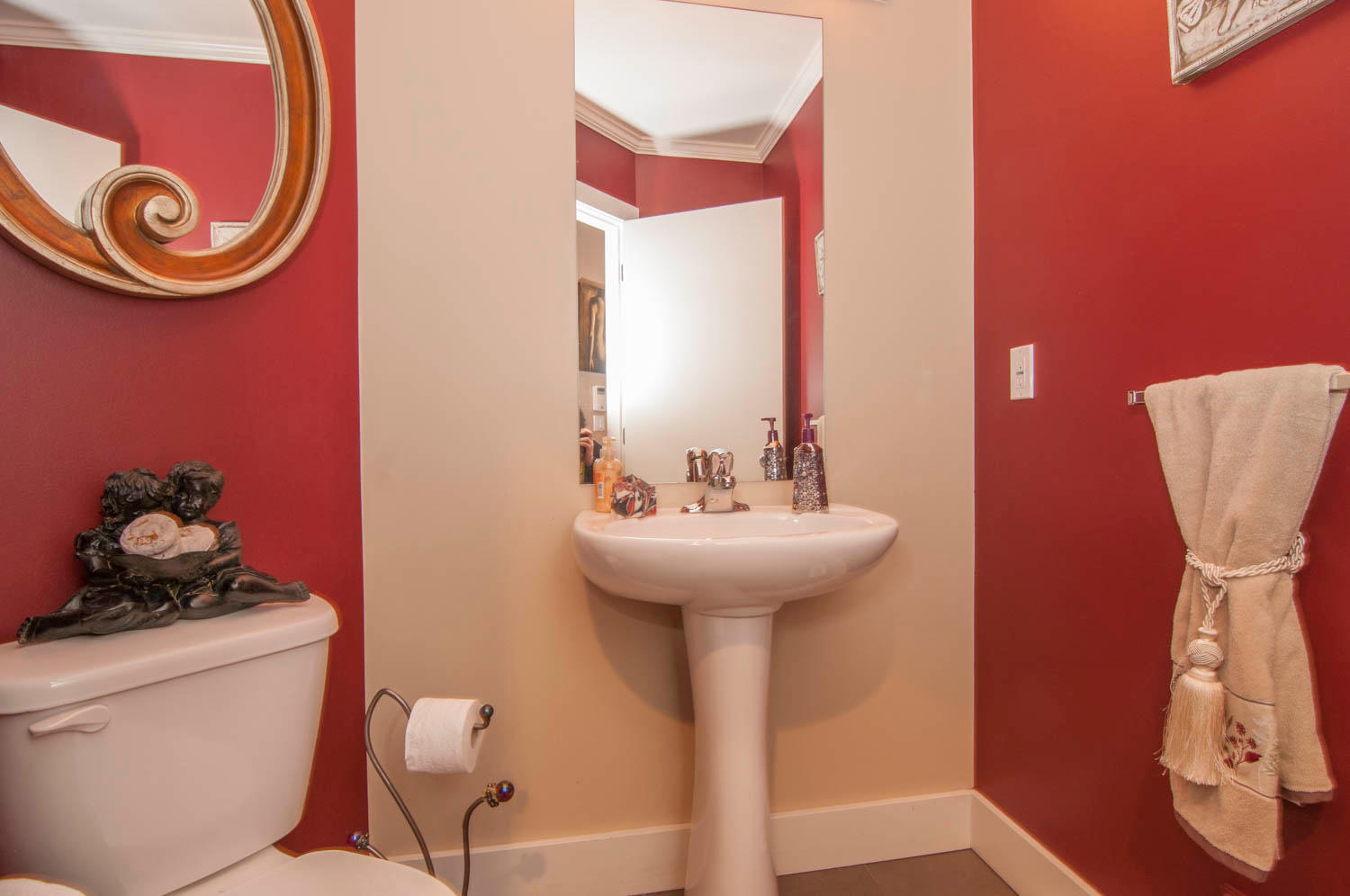 1102 CAWTHRA COURT, Coquitlam, BC 12