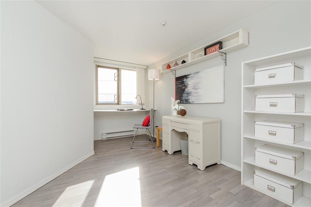 307 210 CARNARVON STREET, New Westminster, BC 18