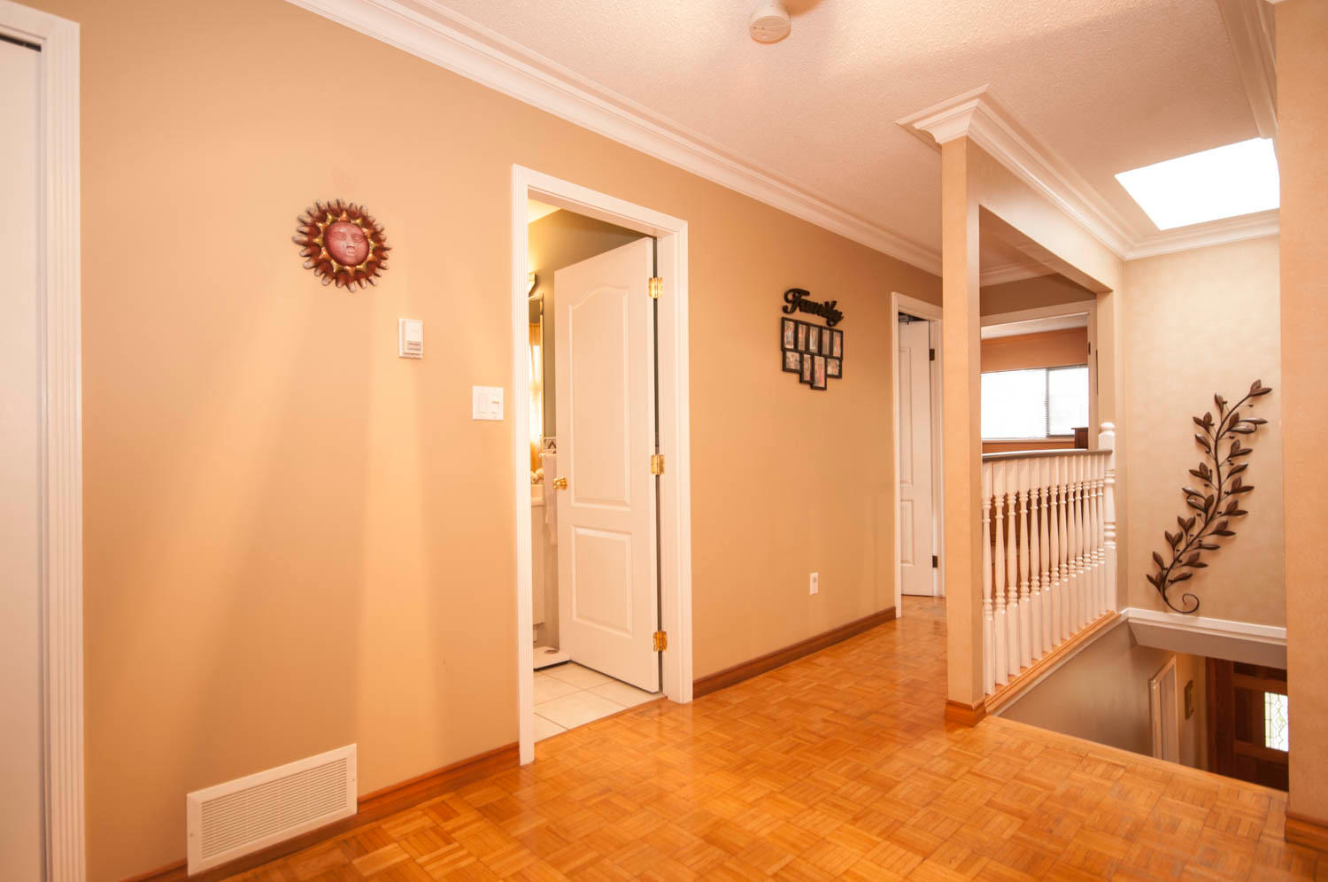 8048 14TH AVENUE, Burnaby, BC 6