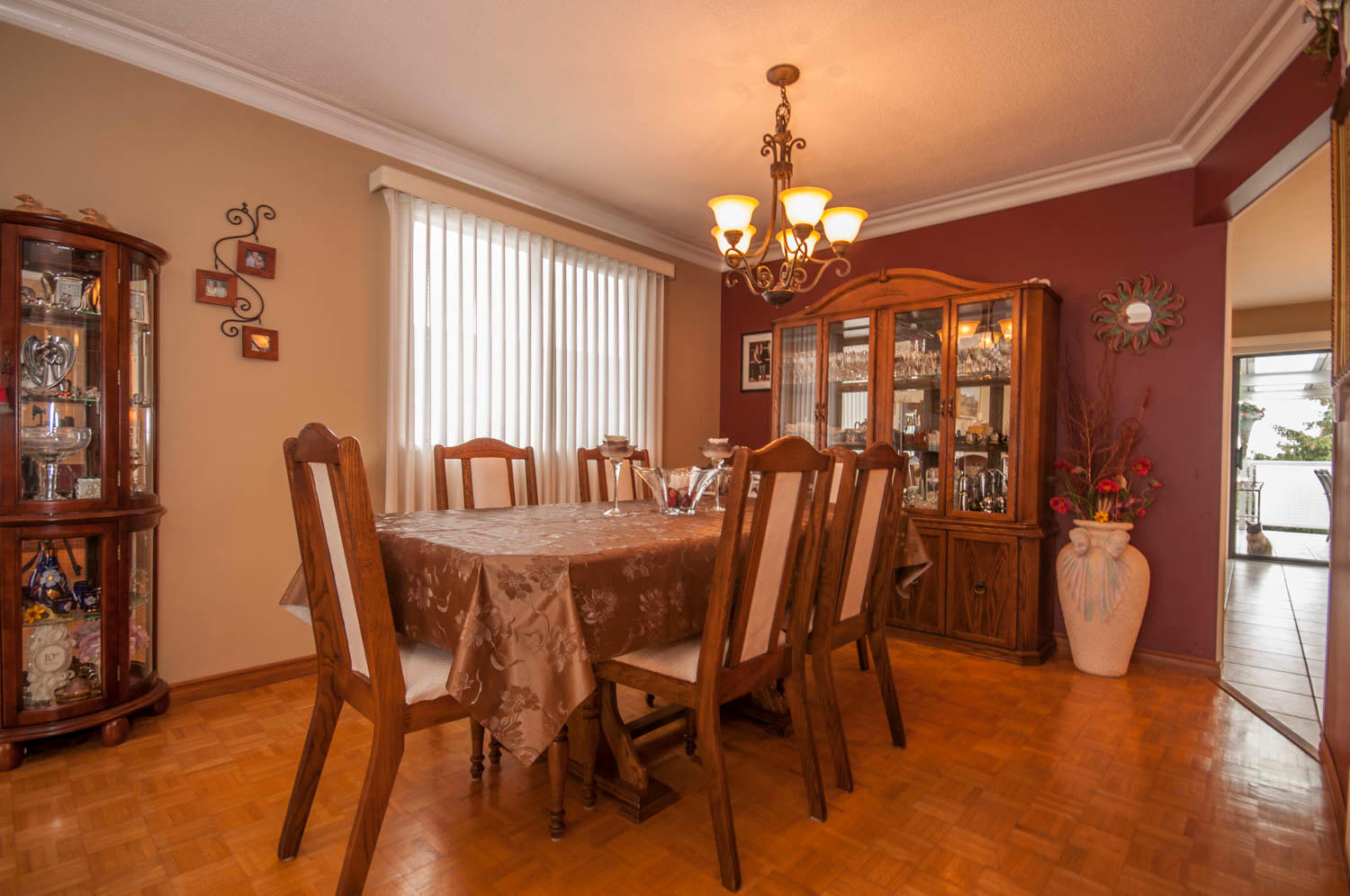 8048 14TH AVENUE, Burnaby, BC 10