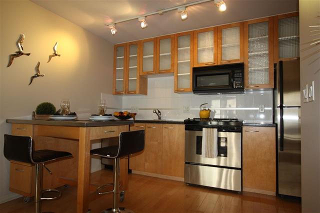 2208 969 RICHARDS STREET, Vancouver, BC V6B 1A8