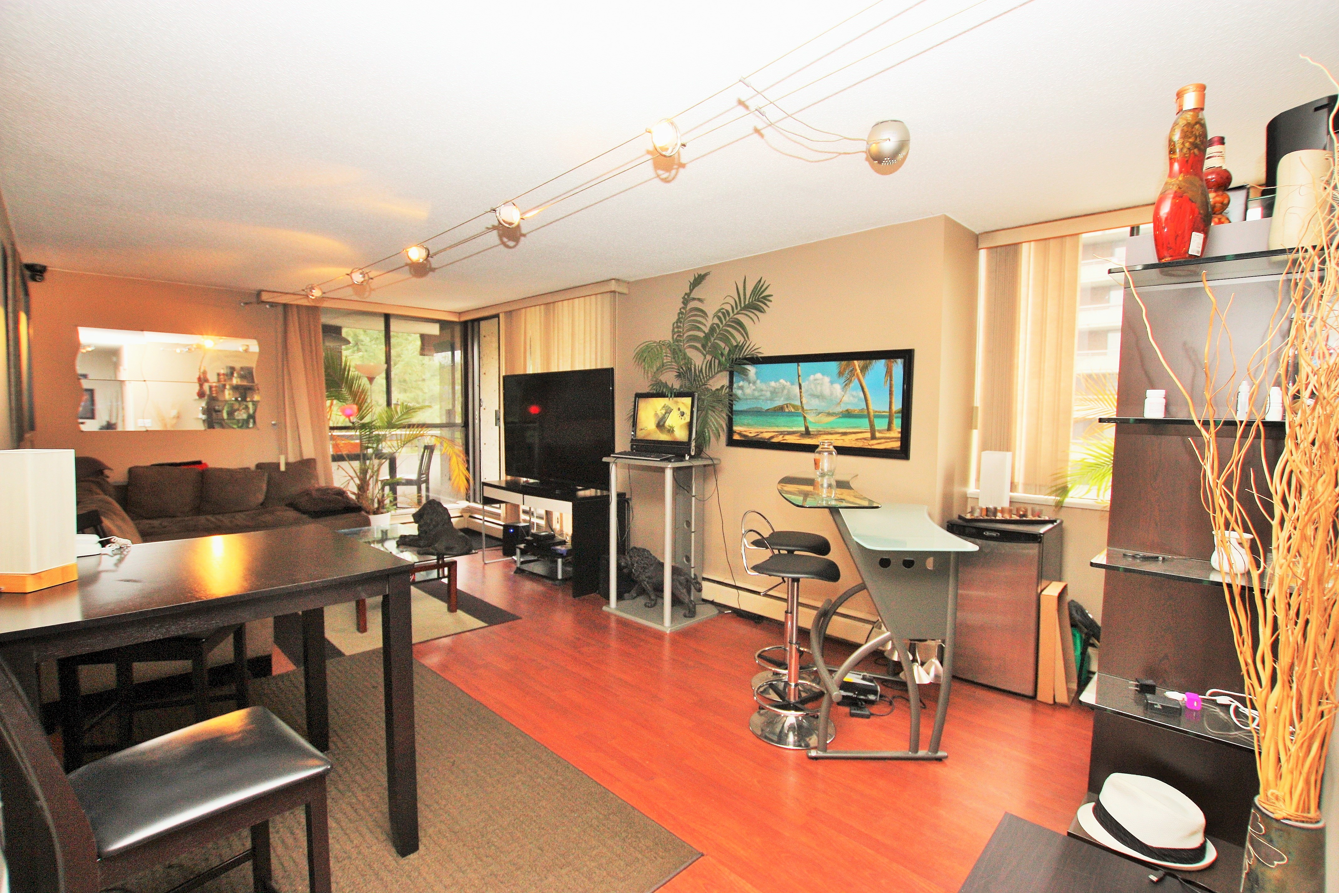 502 3771 BARTLETT COURT, Burnaby, BC 2
