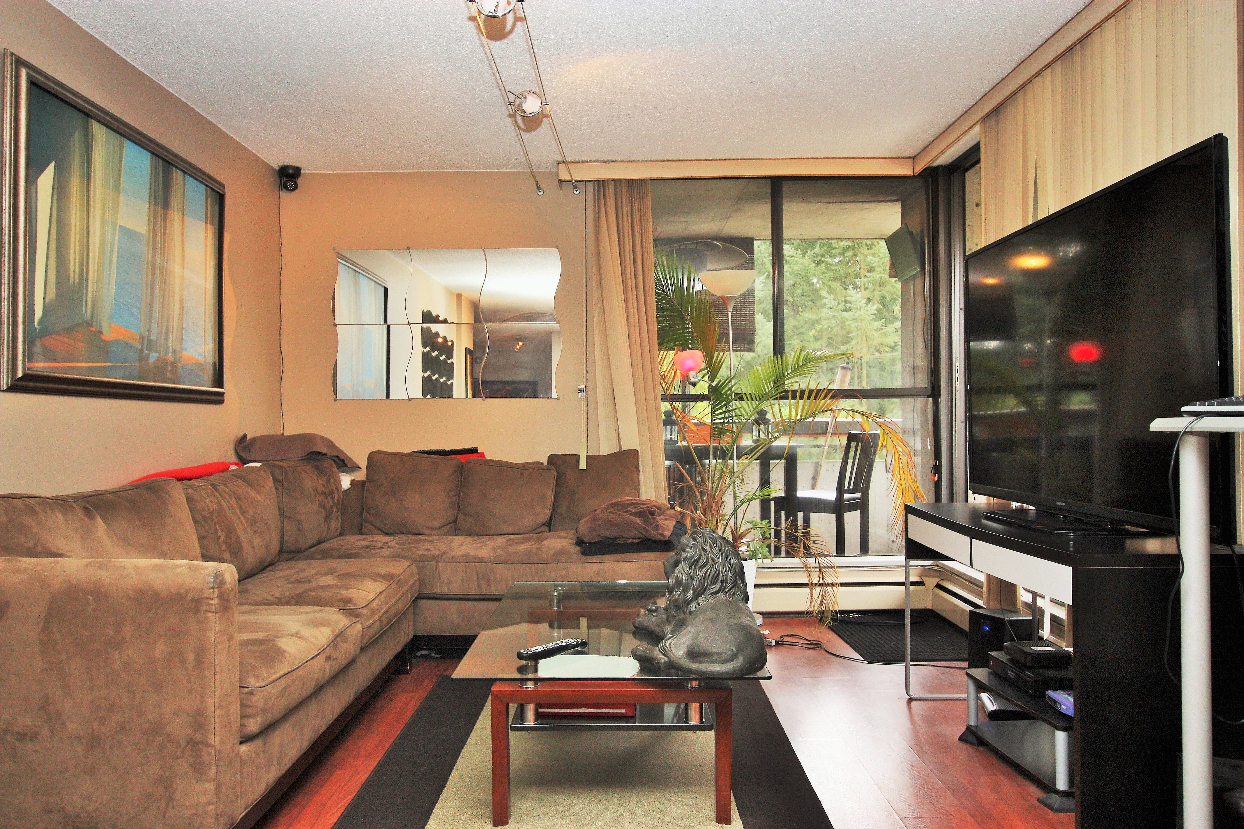 502 3771 BARTLETT COURT, Burnaby, BC 4