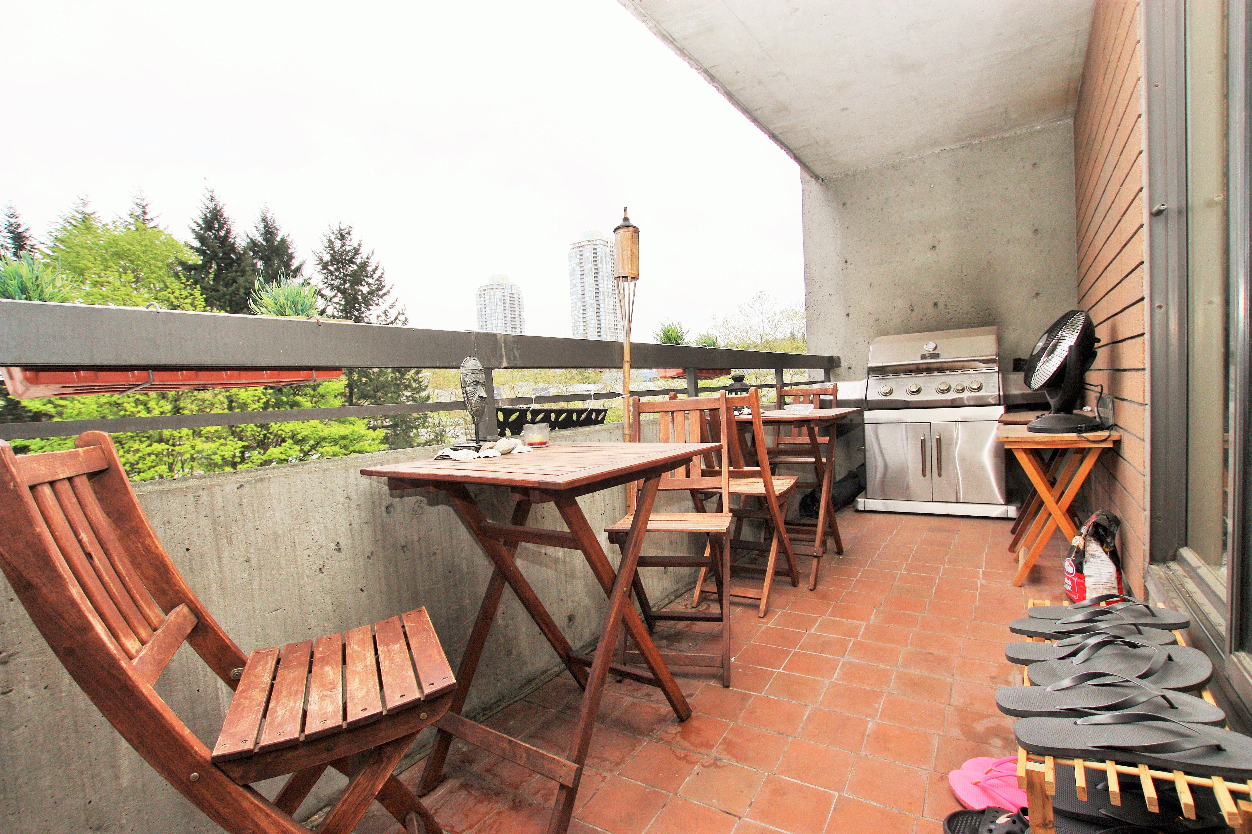 502 3771 BARTLETT COURT, Burnaby, BC 8