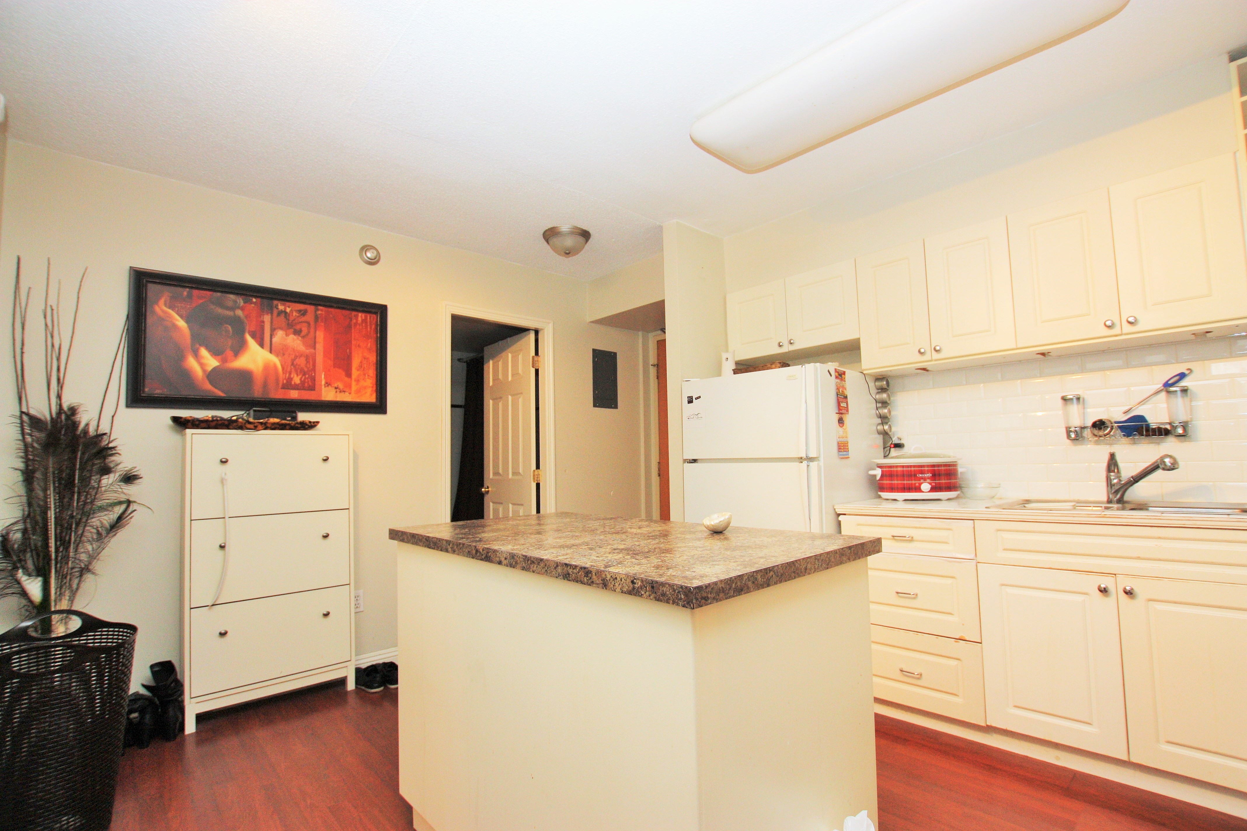 502 3771 BARTLETT COURT, Burnaby, BC 17