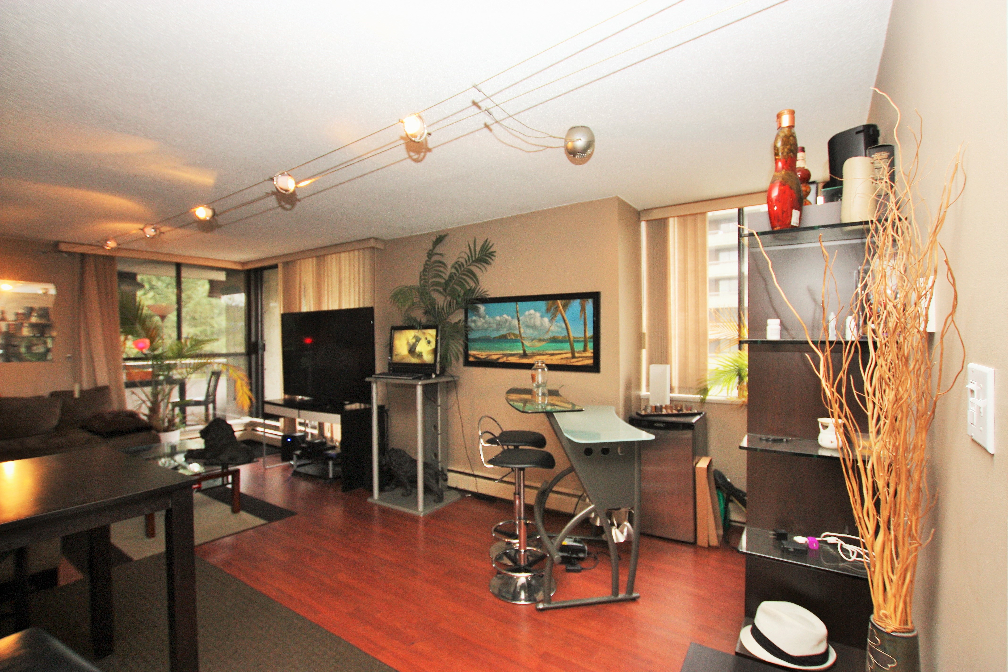 502 3771 BARTLETT COURT, Burnaby, BC 18