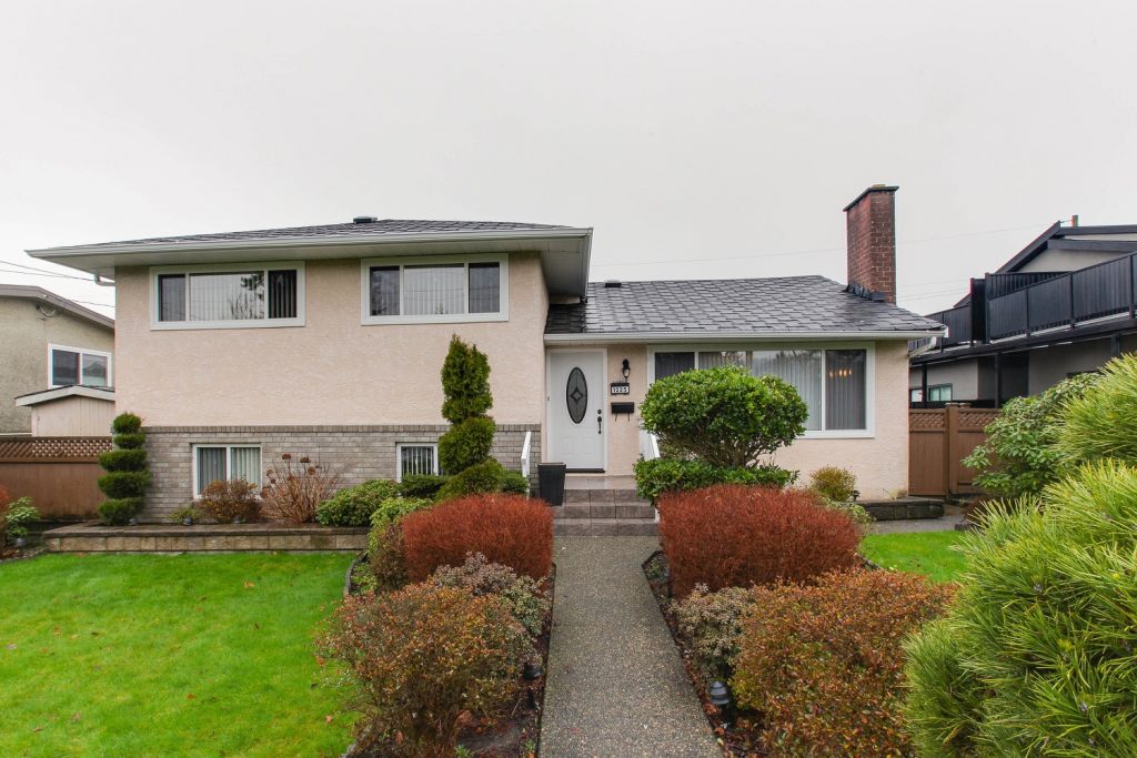 1225 Sperling Avenue Burnaby, BC