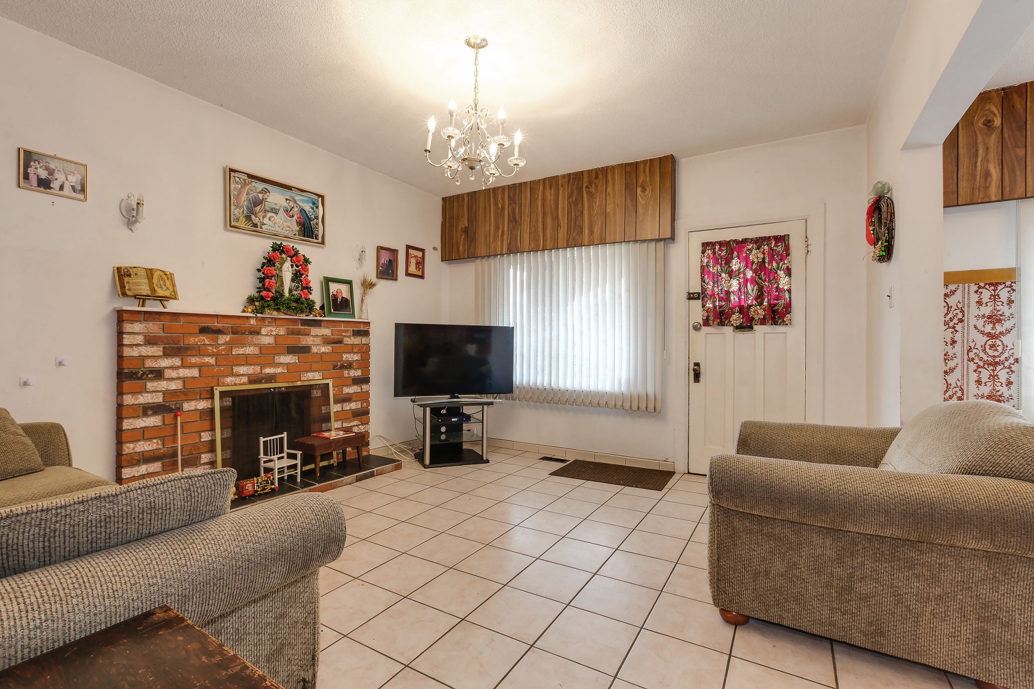 1595 Renfrew Street Vancouver 6