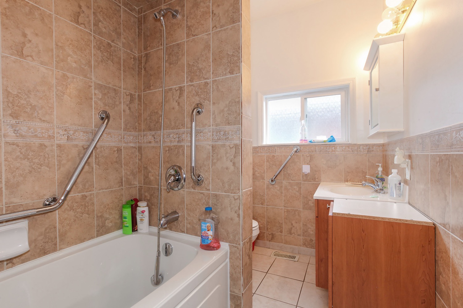 1595 Renfrew Street Vancouver 14