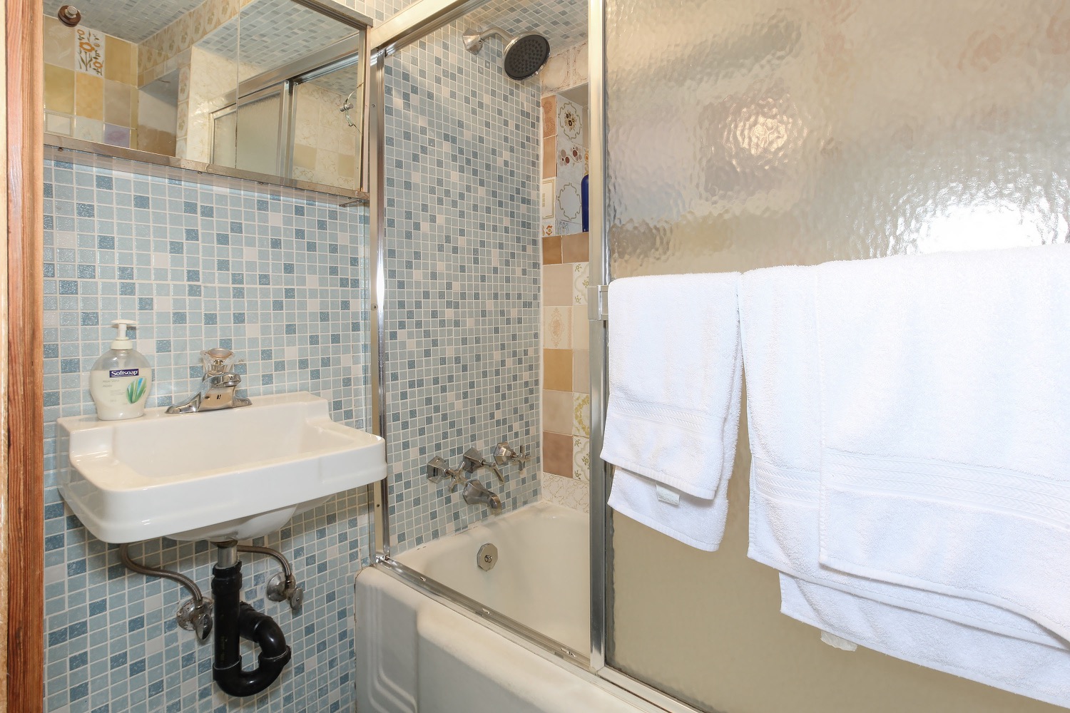 1595 Renfrew Street Vancouver 19