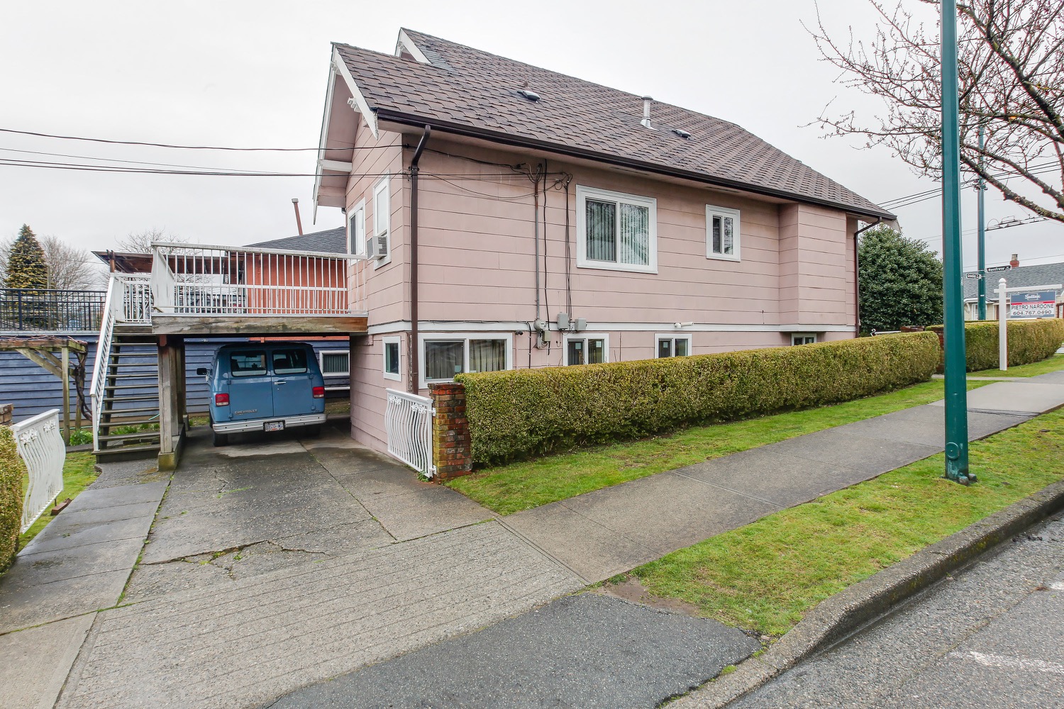 1595 Renfrew Street Vancouver 26