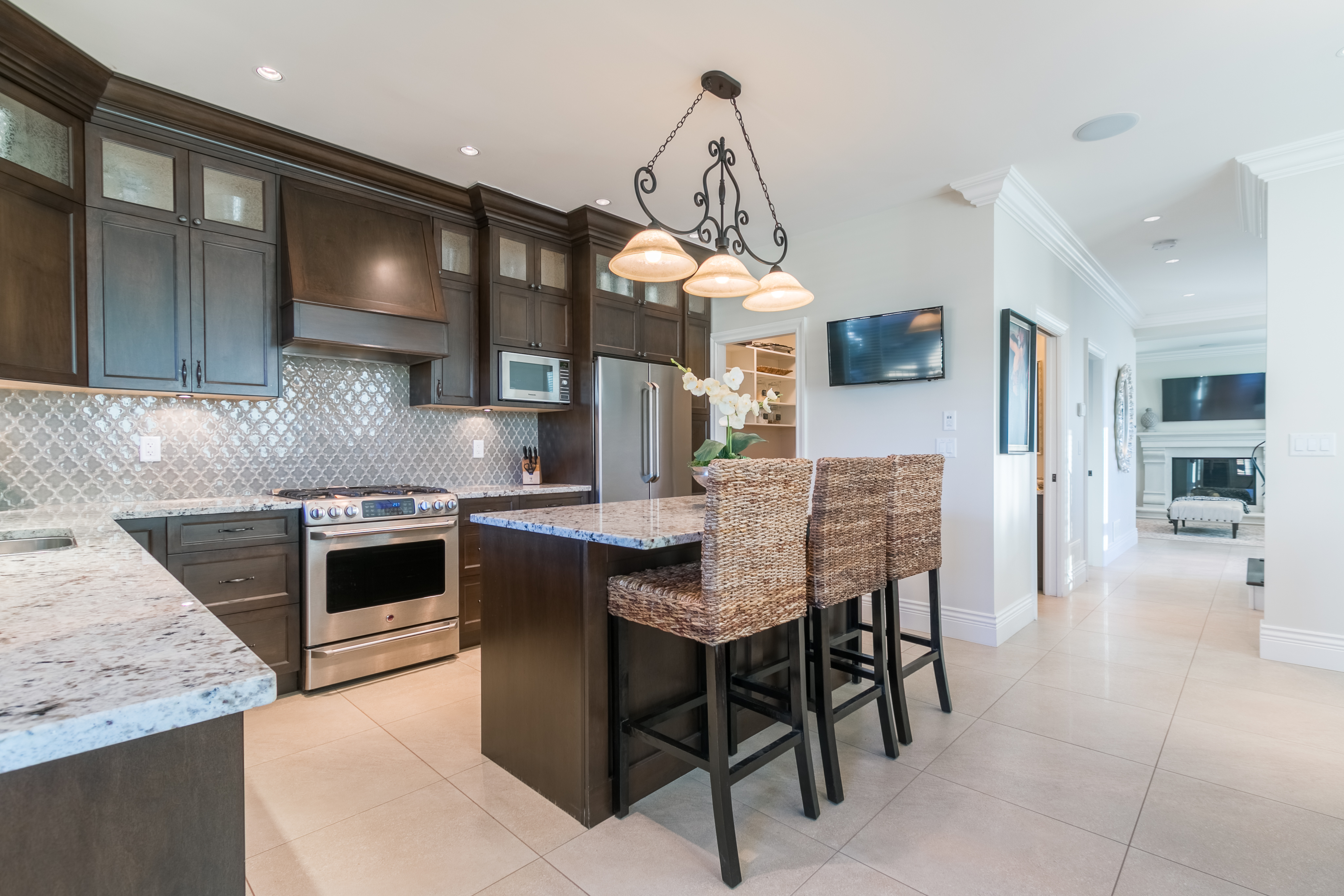 690 Madison Avenue Burnaby 10