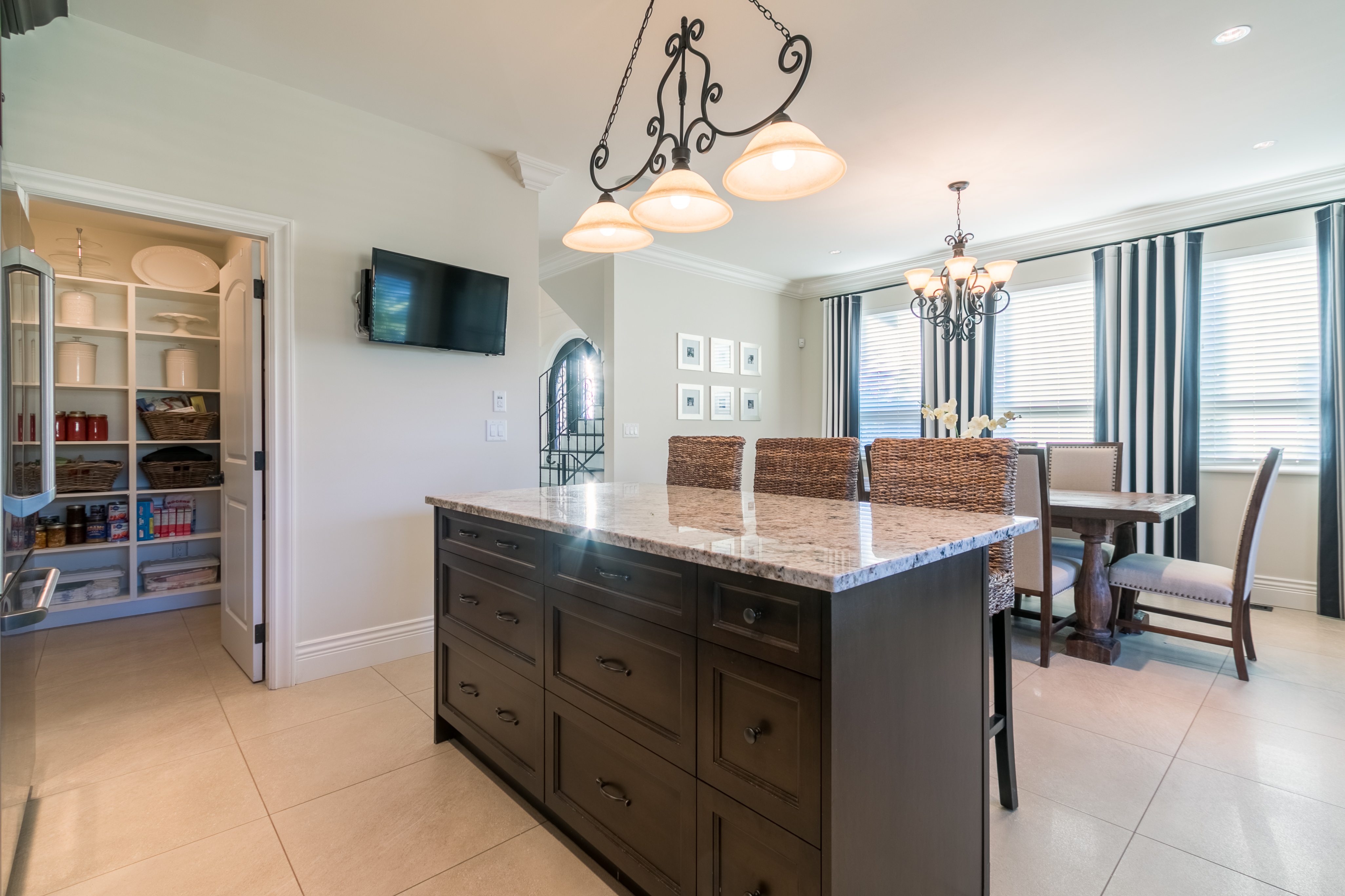 690 Madison Avenue Burnaby 11