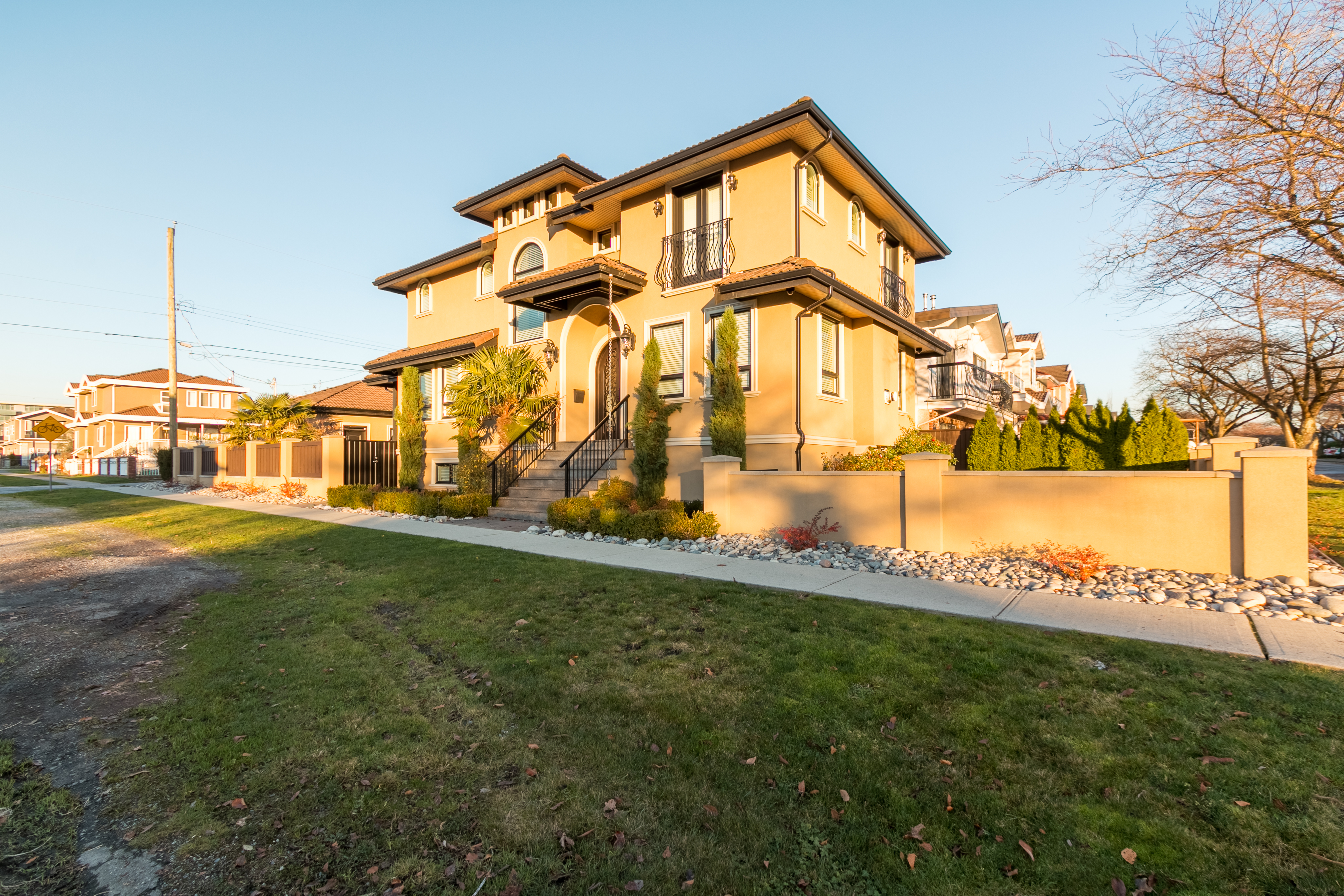 690 Madison Avenue Burnaby 3
