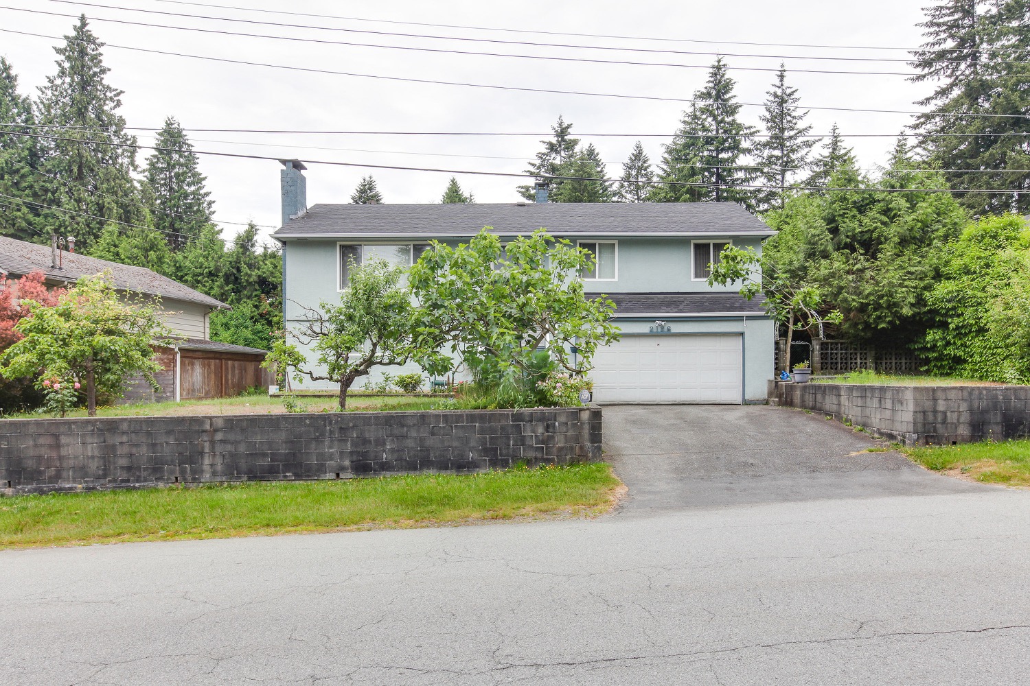 2126 LAMPREY DRIVE, Port Coquitlam, BC 2