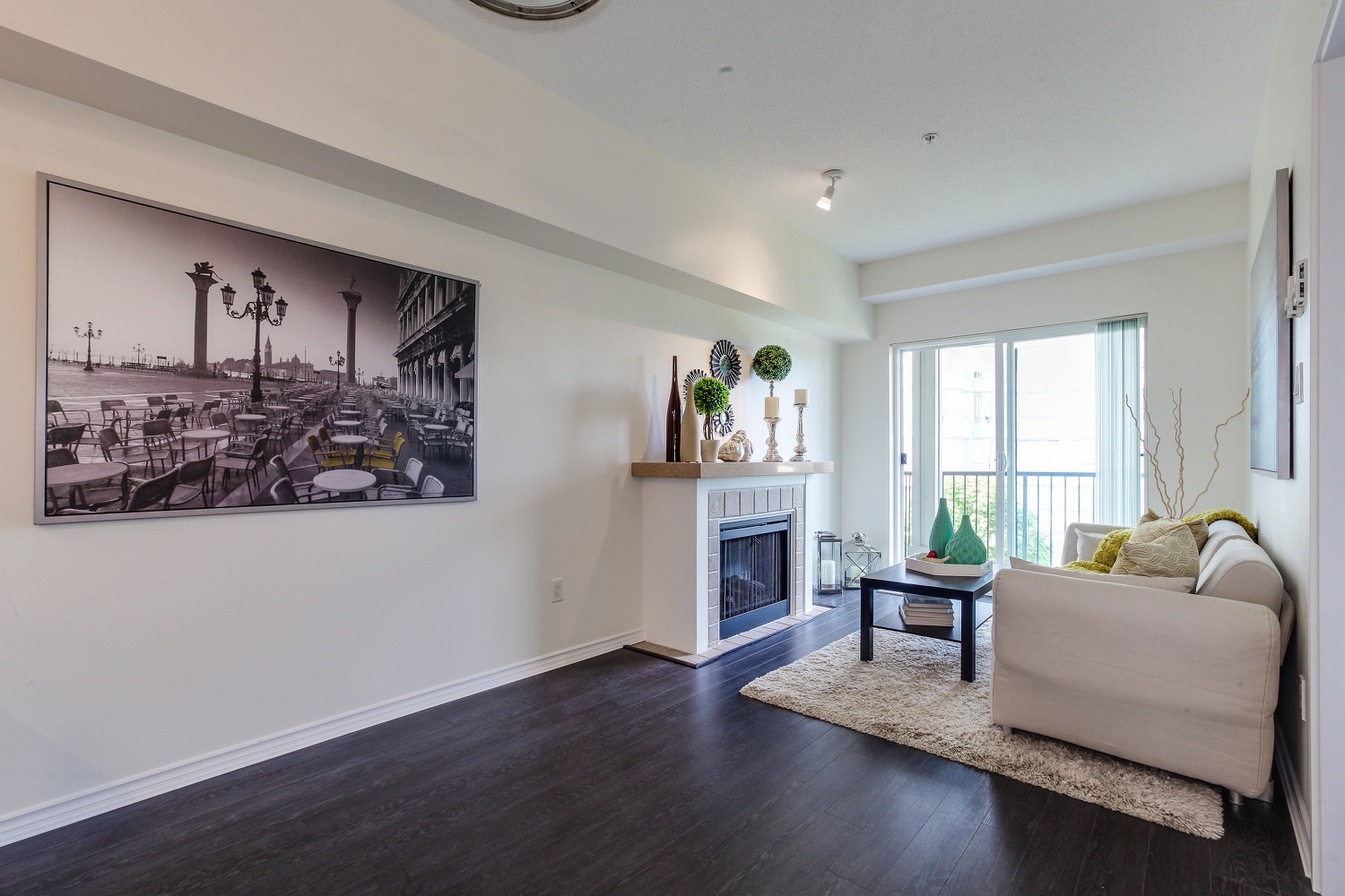 405-14877 100th Avenue Surrey 2