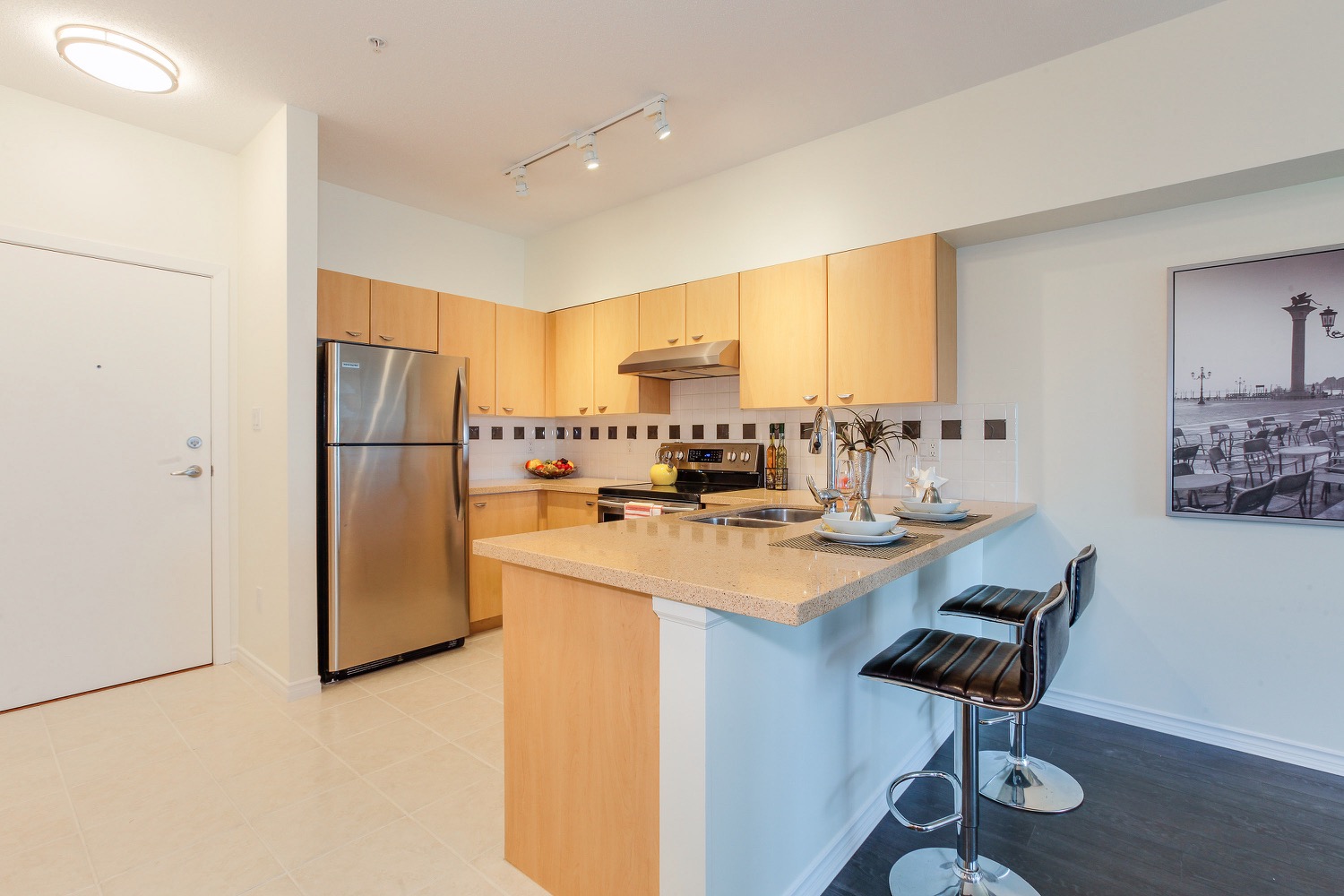 405-14877 100th Avenue Surrey 6