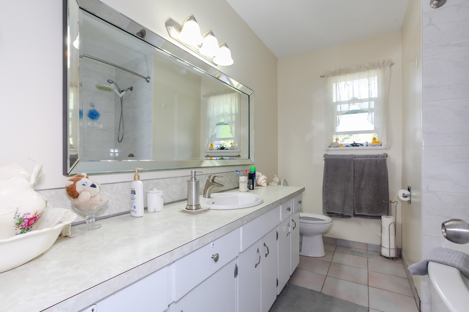 3660 Edingburgh Street Port Coquitlam 14