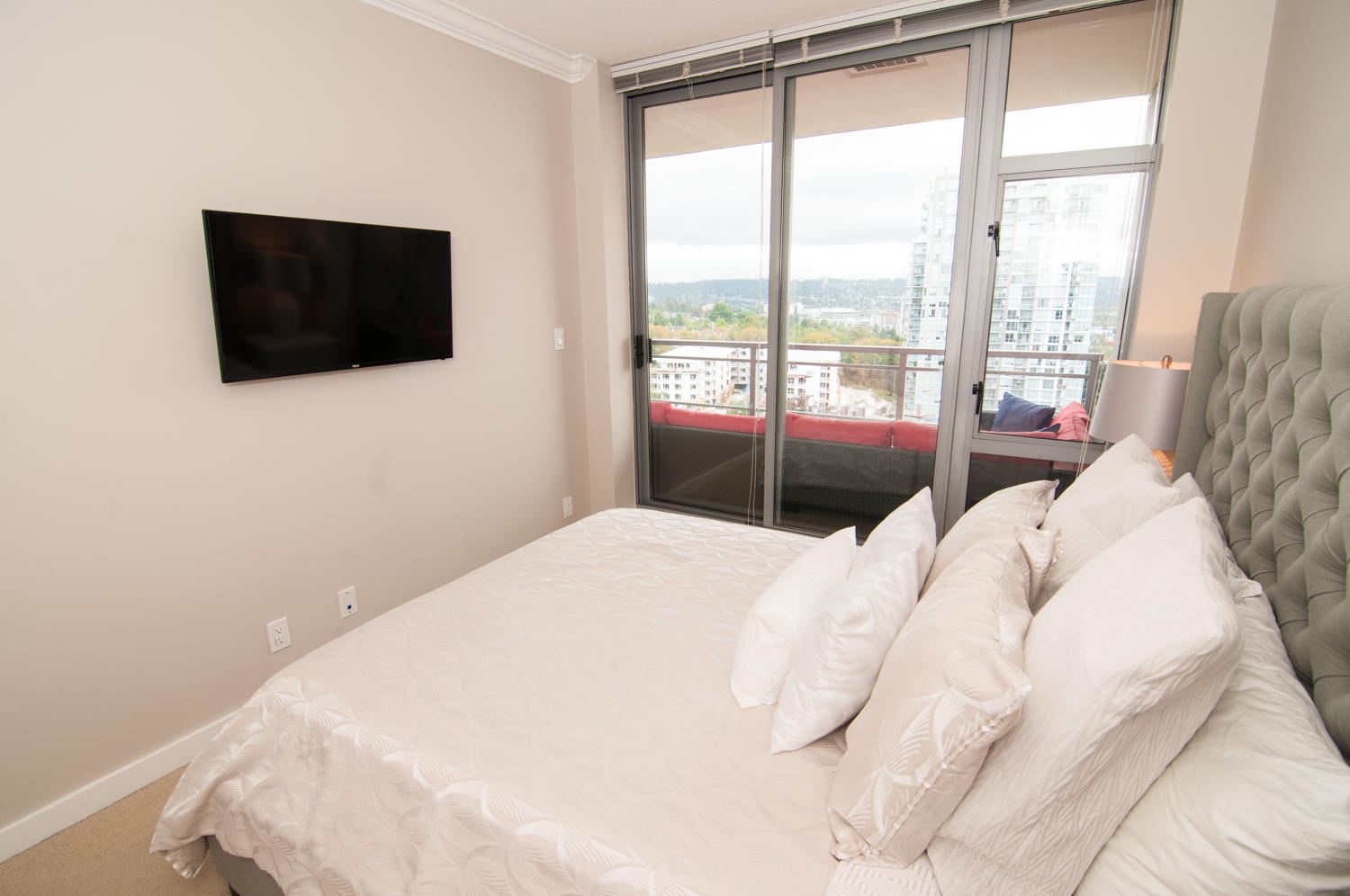 1903-280 Ross Drive New Westminster 13