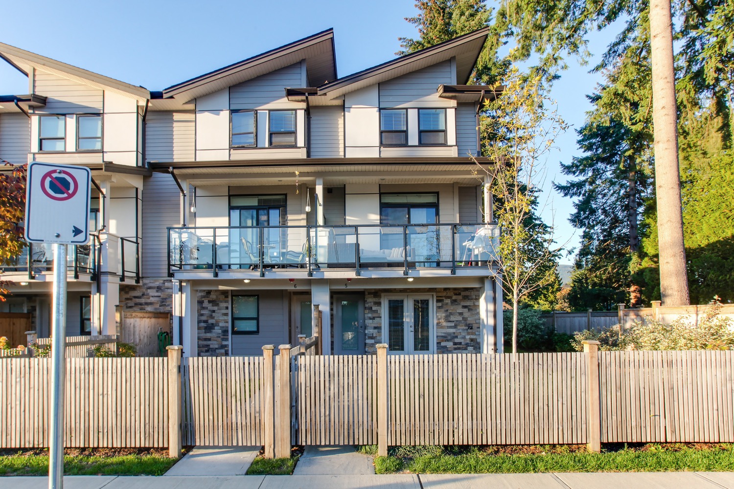 5-2139 Prairie Avenue 3
