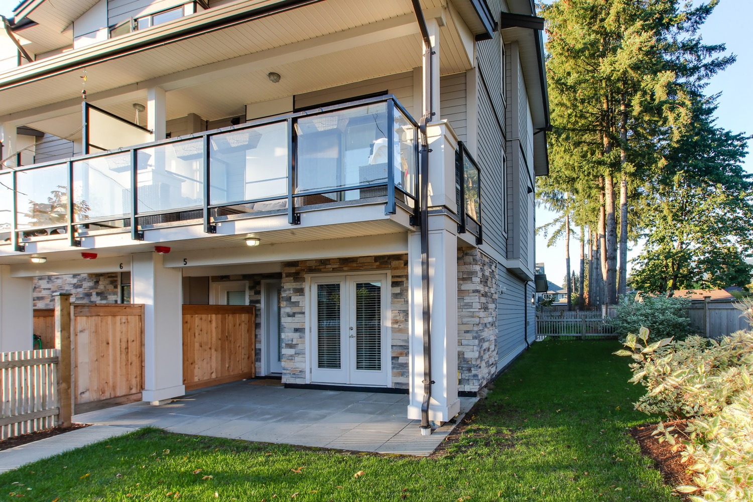 5-2139 Prairie Avenue 4