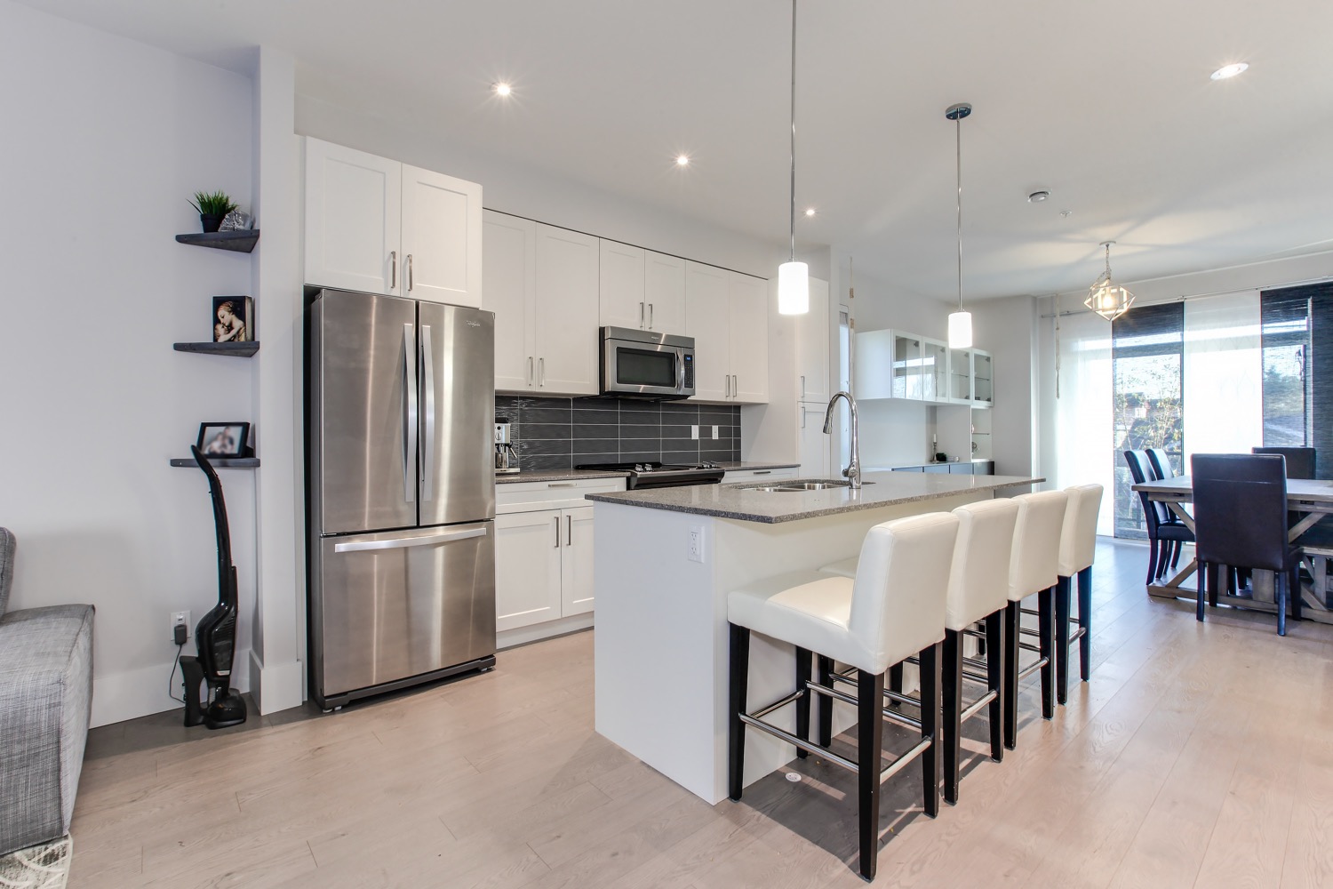 5-2139 Prairie Avenue 9