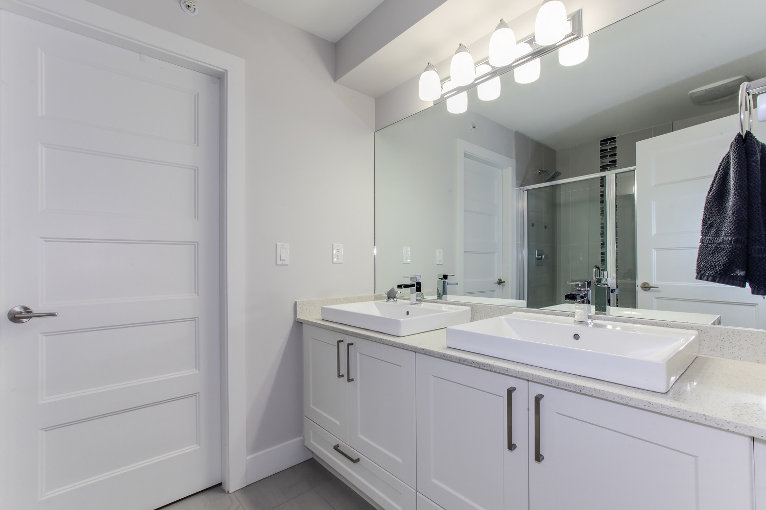 5-2139 Prairie Avenue 16