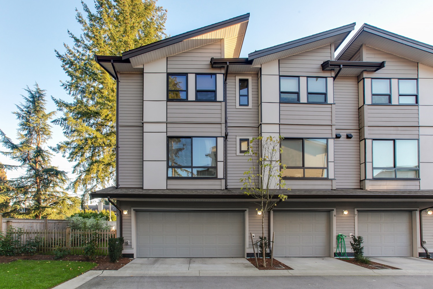 5-2139 Prairie Avenue 23
