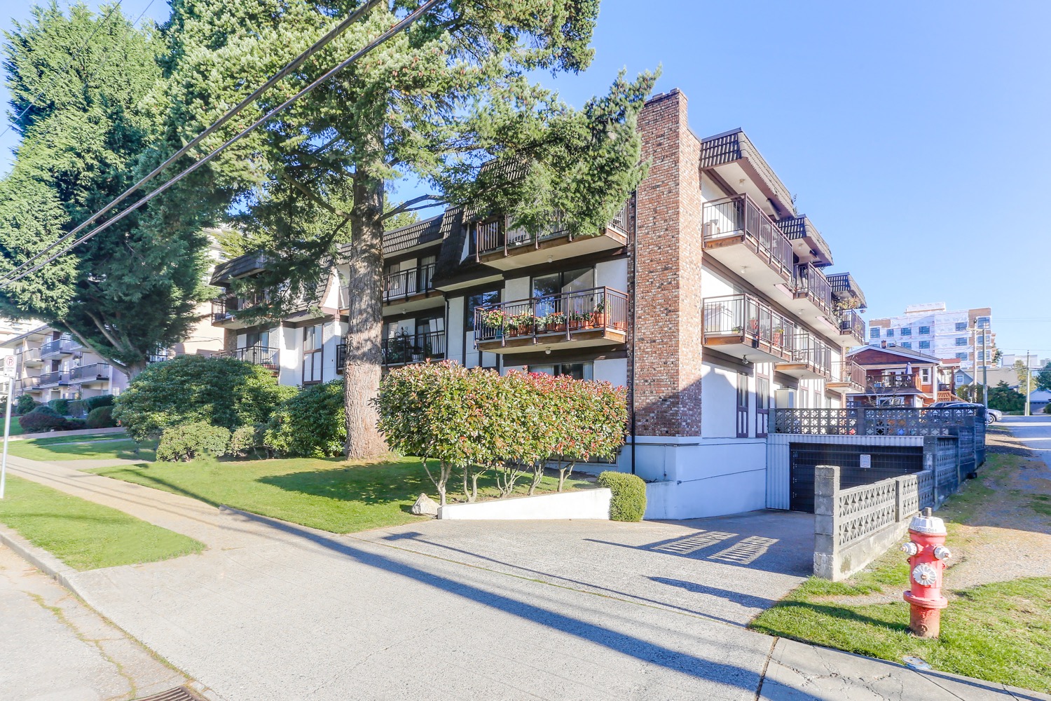425 ASH STREET 18