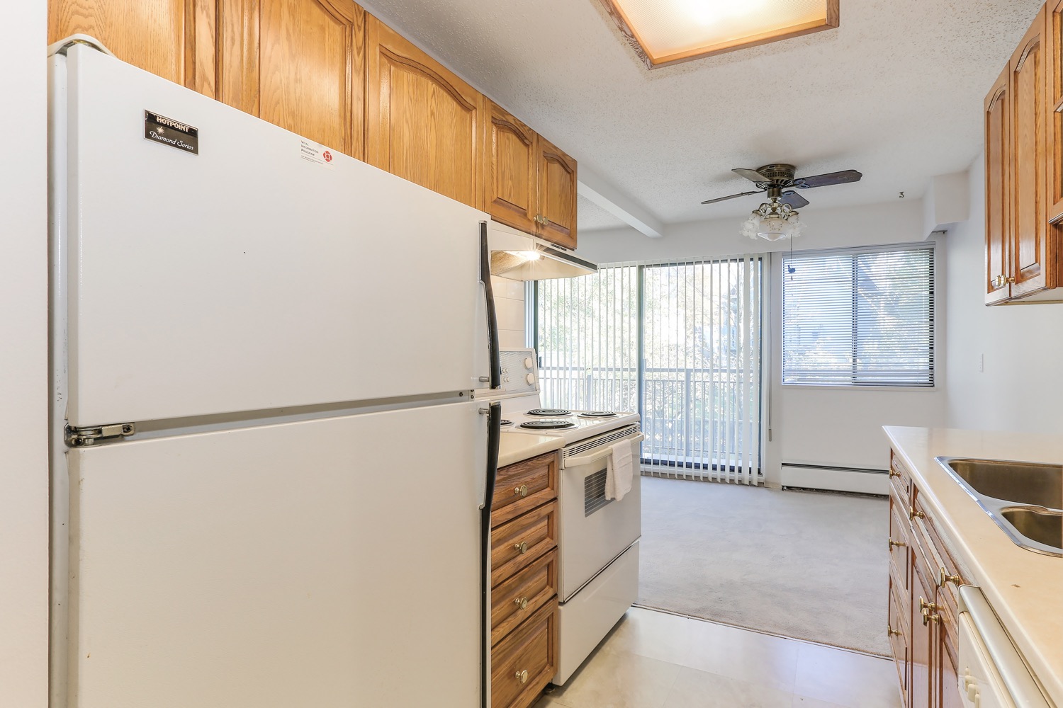 425 ASH STREET 9