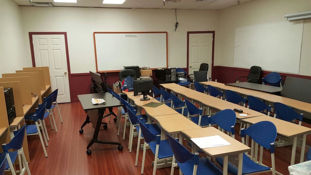 210 8334 128 Street, Queen Mary Park, Surrey 2