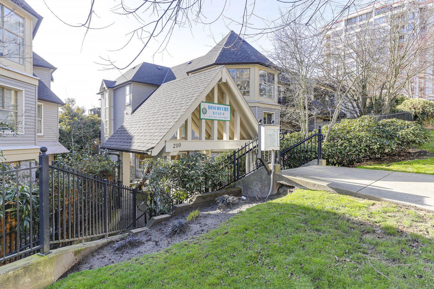 501 - 214 ELEVENTH STREET, NEW WESTMINSTER 2